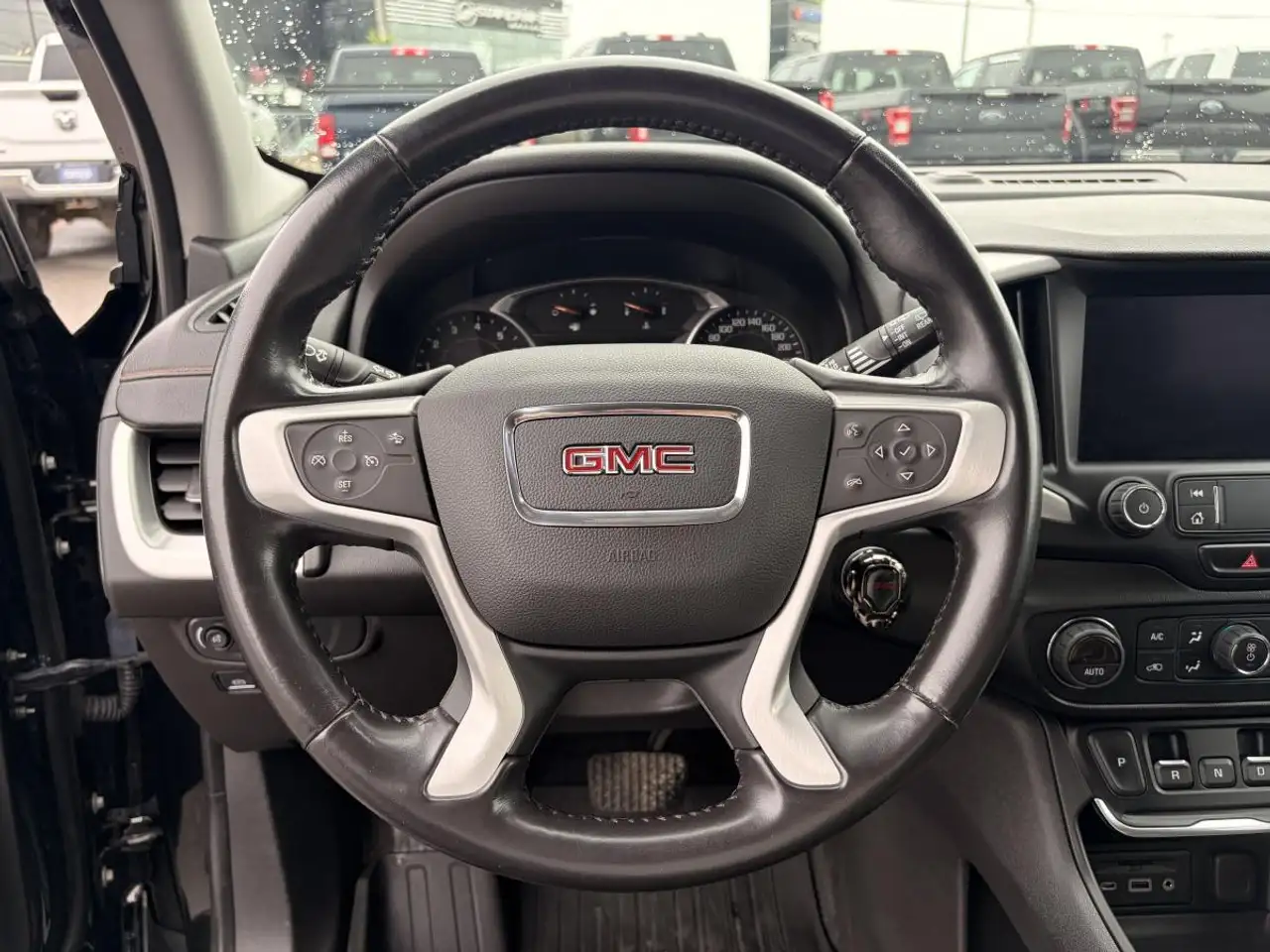GMC Terrain photo GMC Terrain