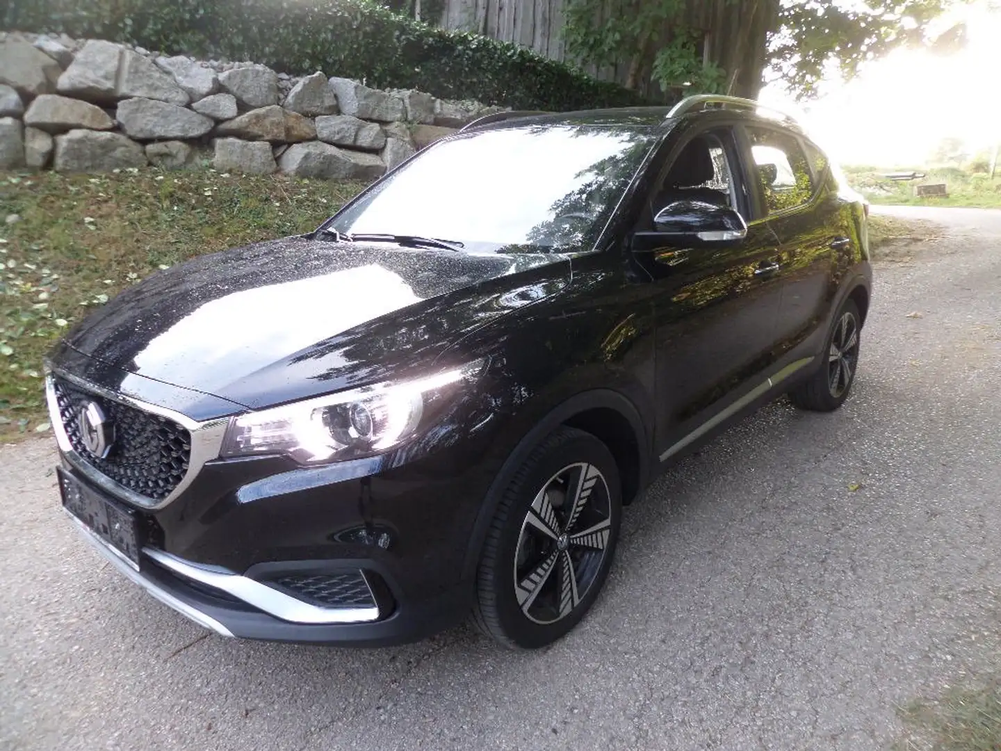 MG ZS EV 44,5kWh Luxury Neuwertig NETTO €15000.- Schwarz - 1