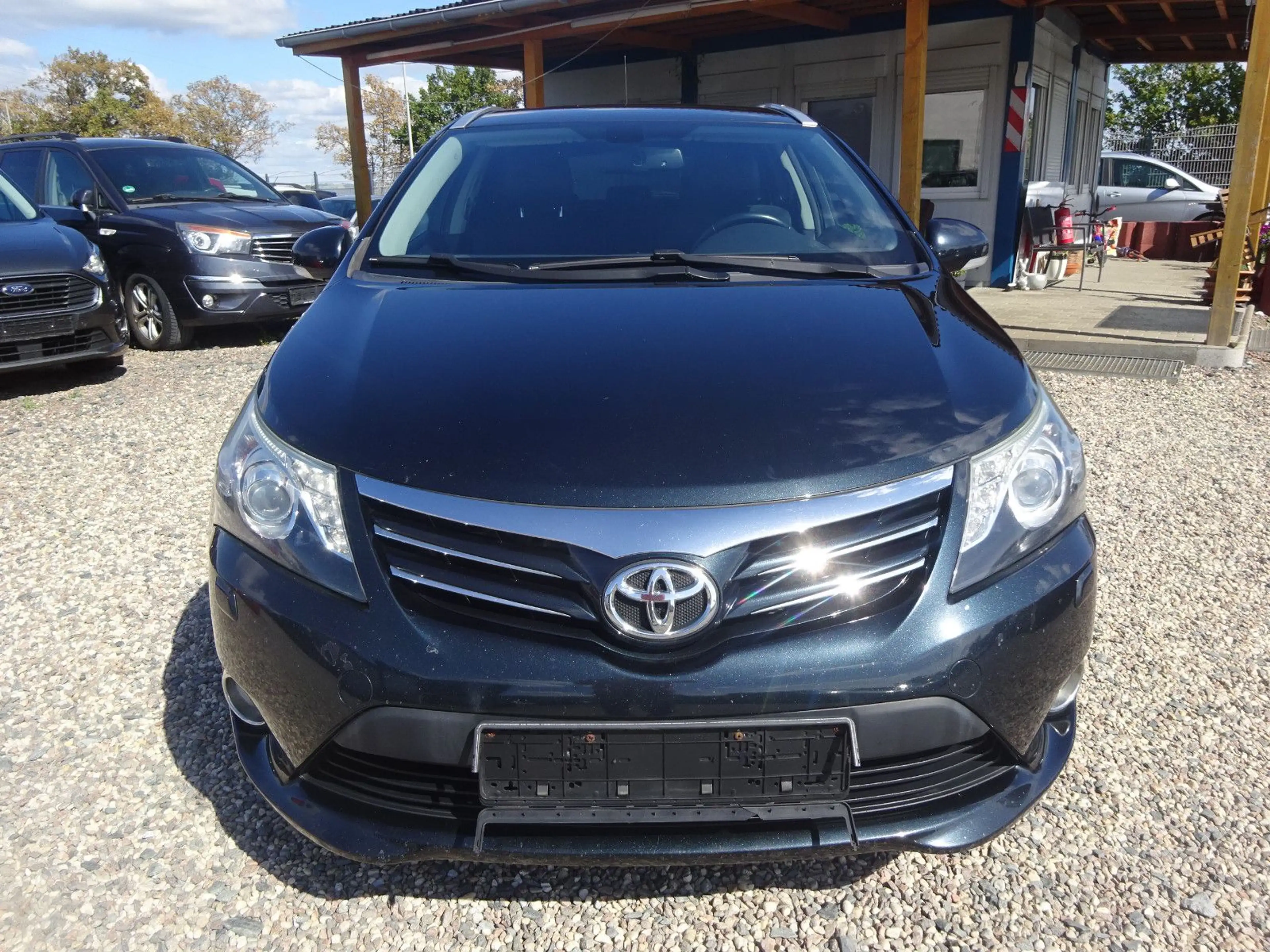 Toyota Avensis Kombi 2.0-l-D-4D Edition — photo 2