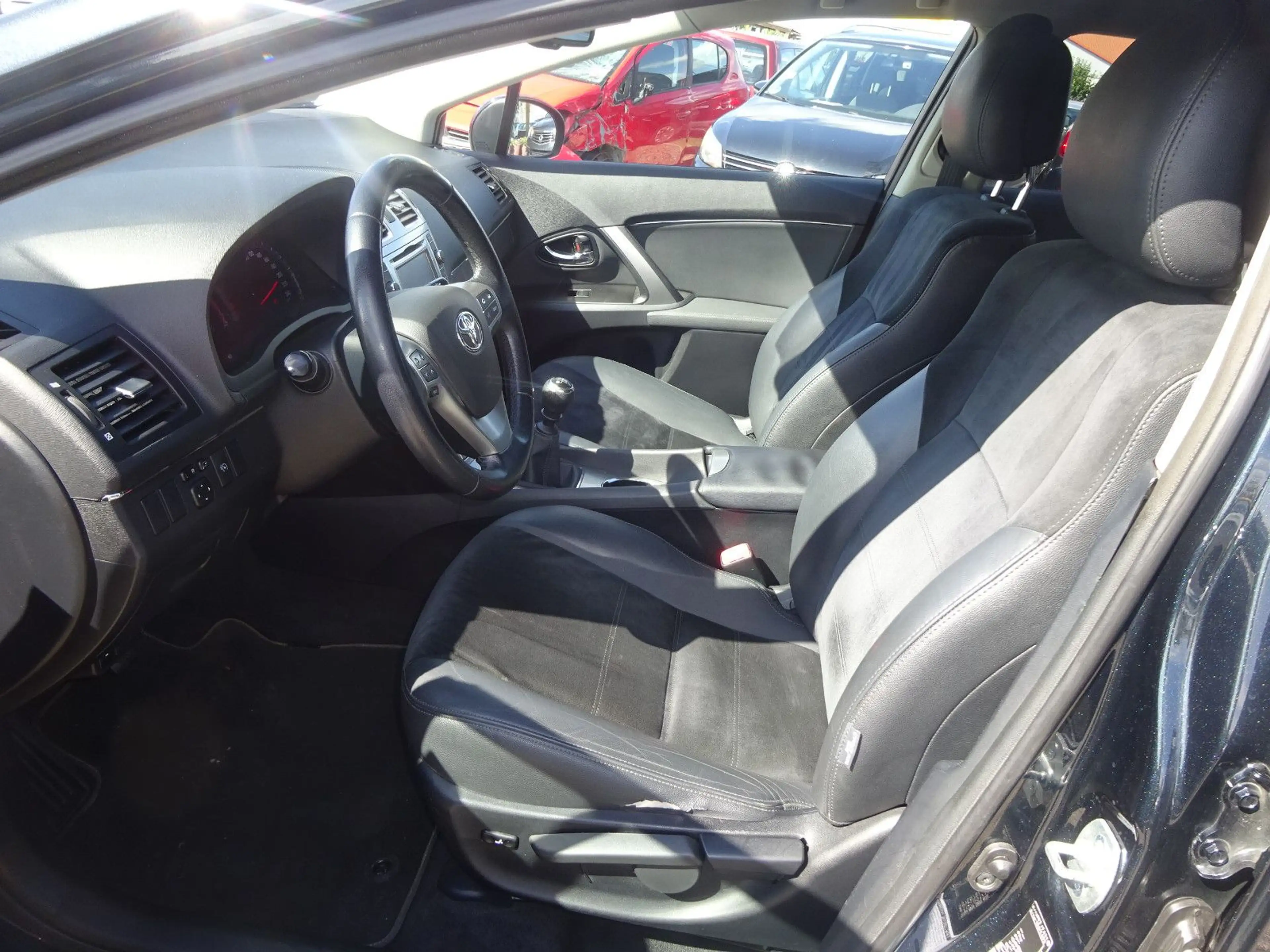 Toyota Avensis Kombi 2.0-l-D-4D Edition — photo 7