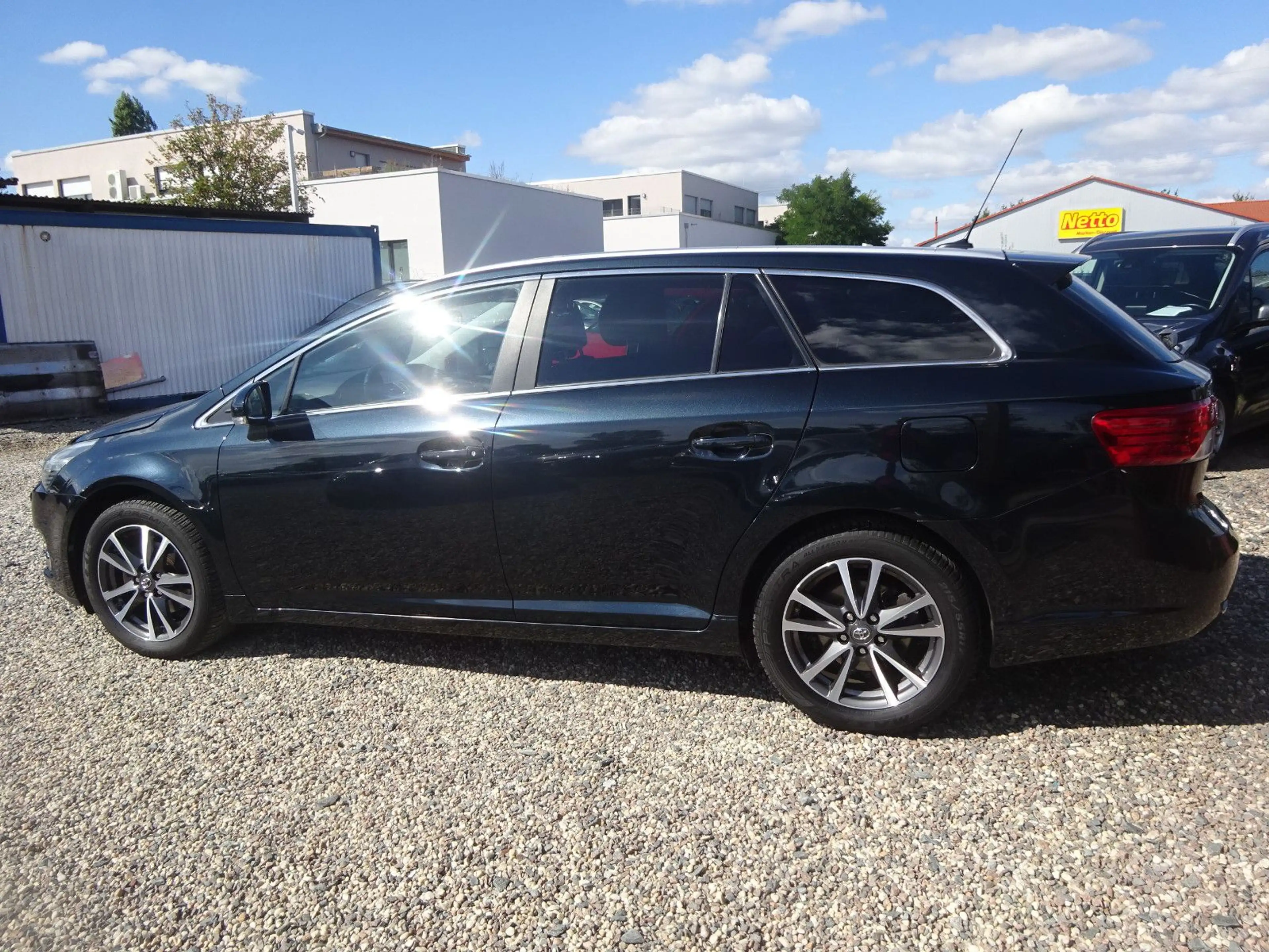 Toyota Avensis Kombi 2.0-l-D-4D Edition — photo 6