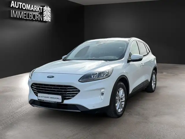 Ford Kuga view 3