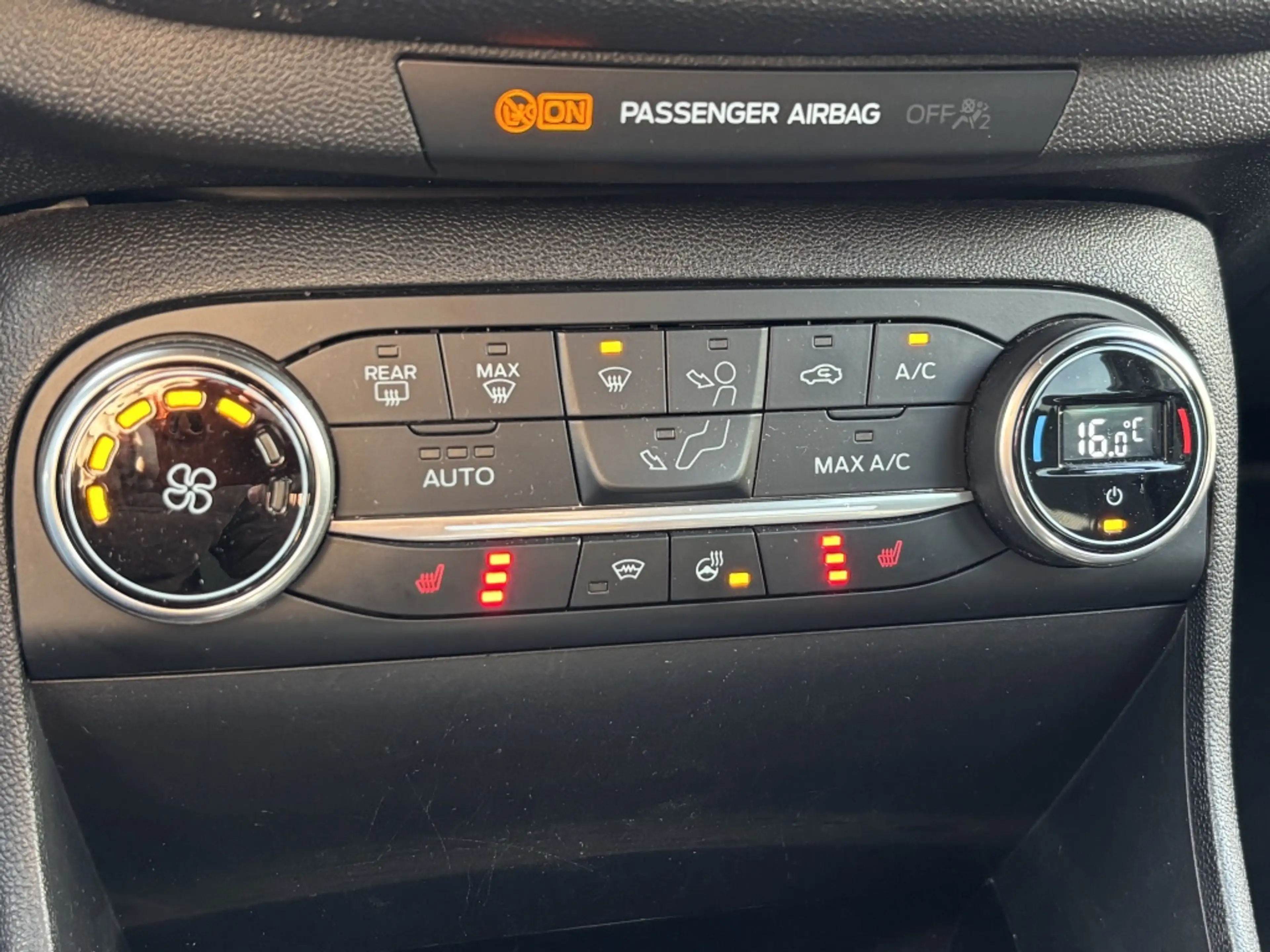 Ford Fiesta 1.0 EcoBoost 100 pk ST-Line Winterpack Cruise-cont — photo 19