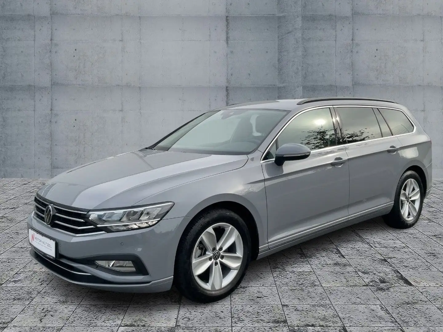 Volkswagen Passat Variant 2.0 TSI DSG BUSINESS LED+NAVI+ACC Grau - 2