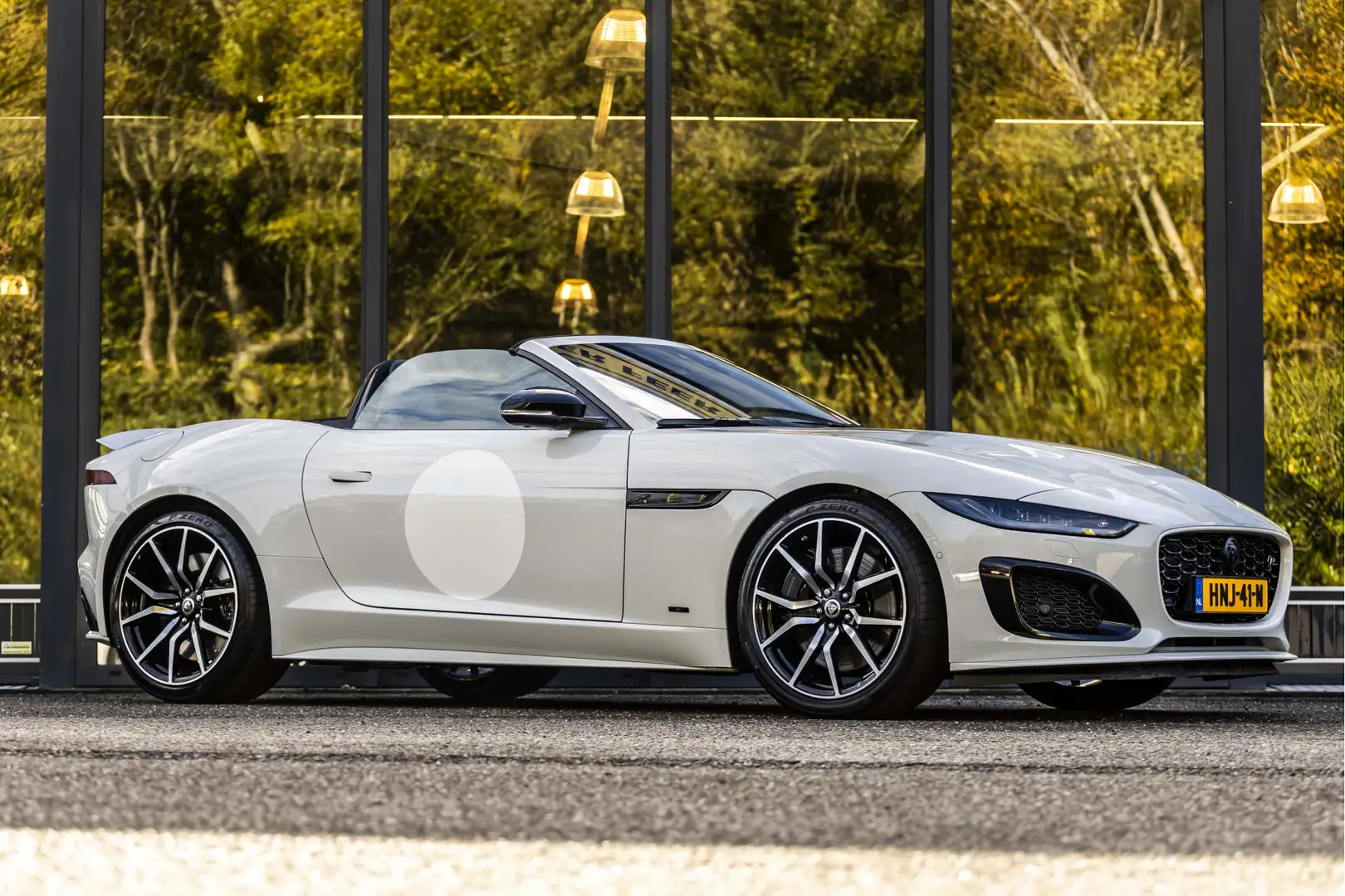 Jaguar F-Type P575 AWD R 75 Weiß - 1