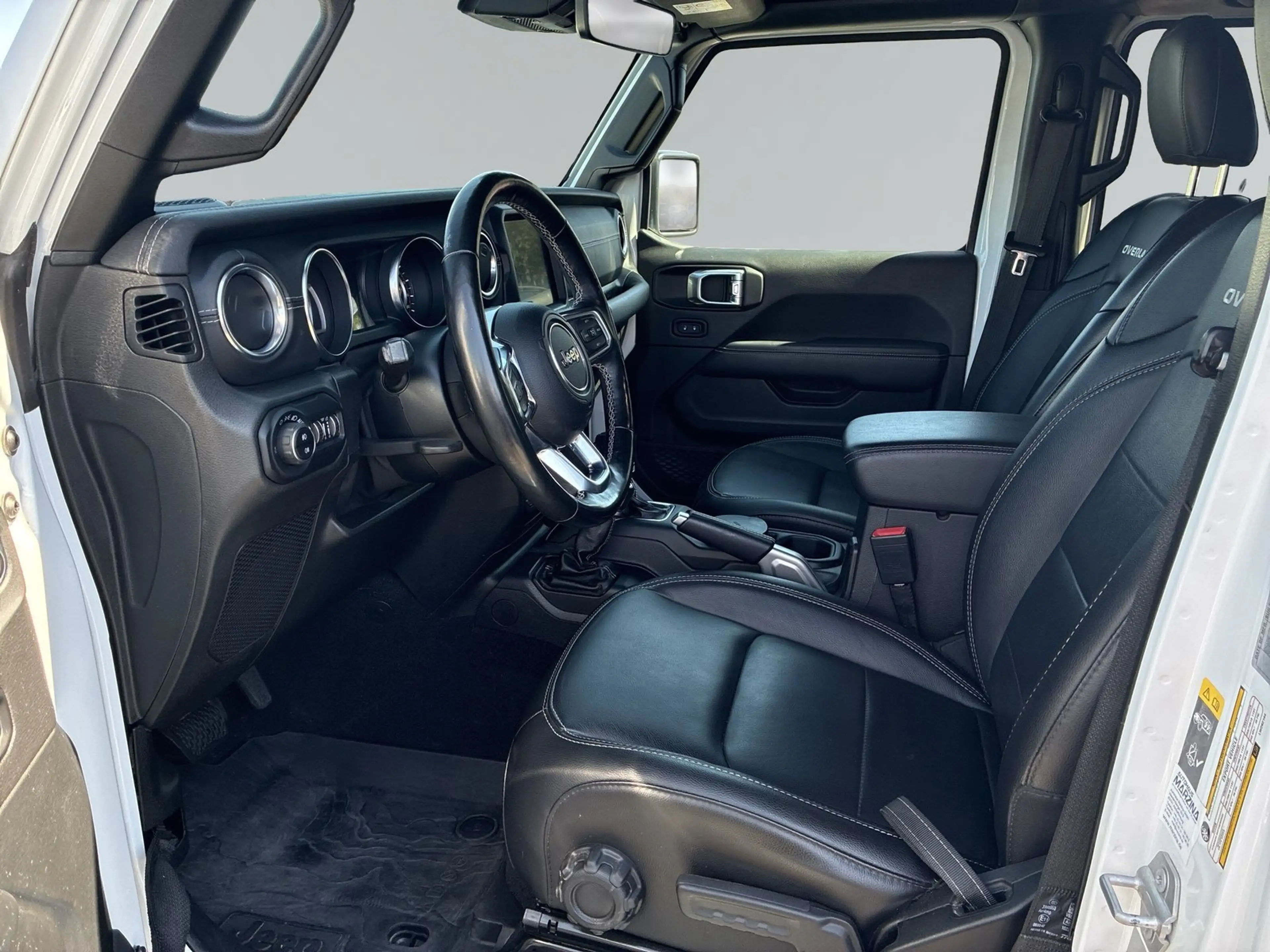 Jeep Wrangler Unlimited Overland *NAVI.AHK.RFK* — photo 8