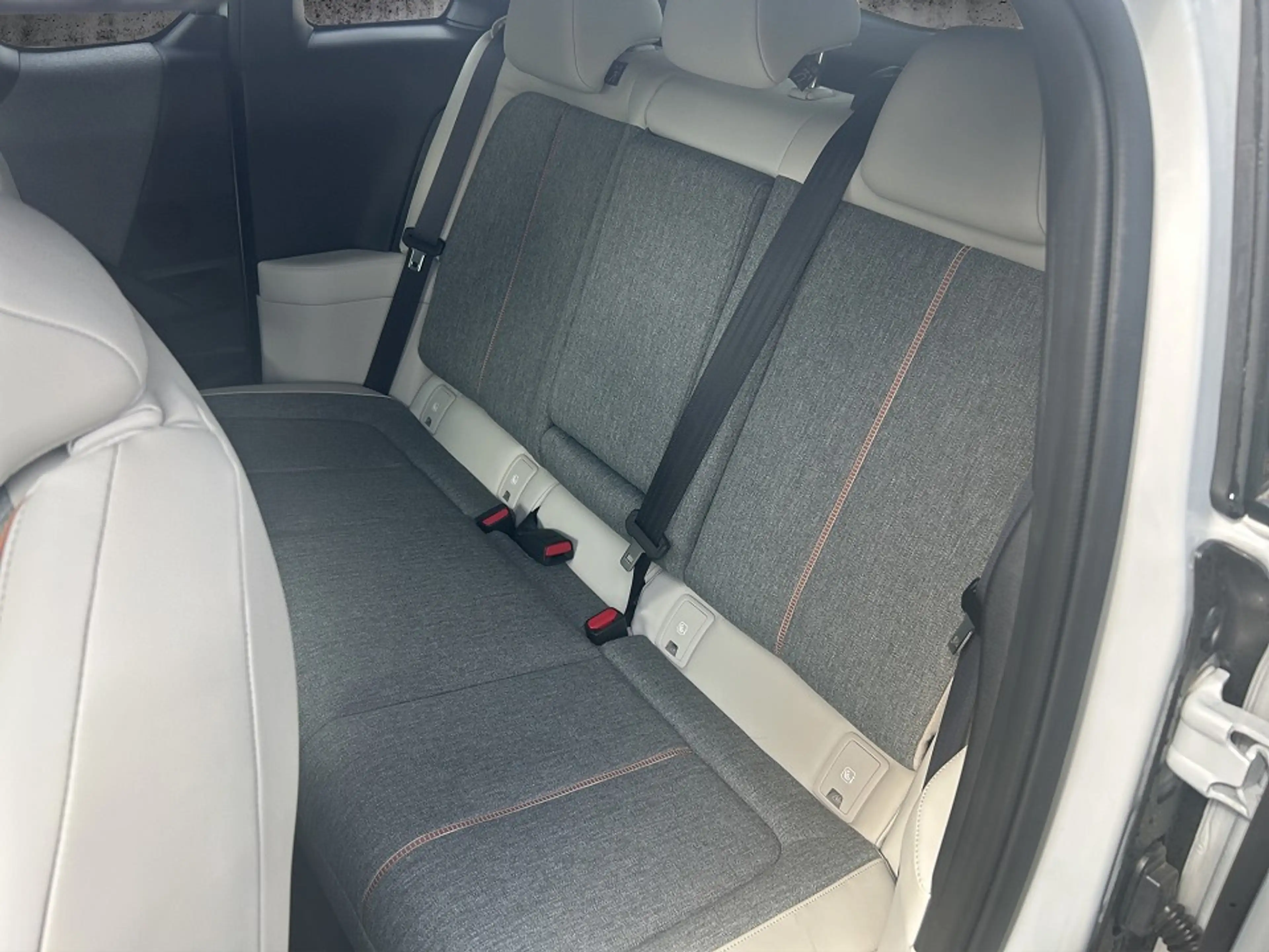 Mazda MX-30 Elektro Automatik First Edition — photo 9