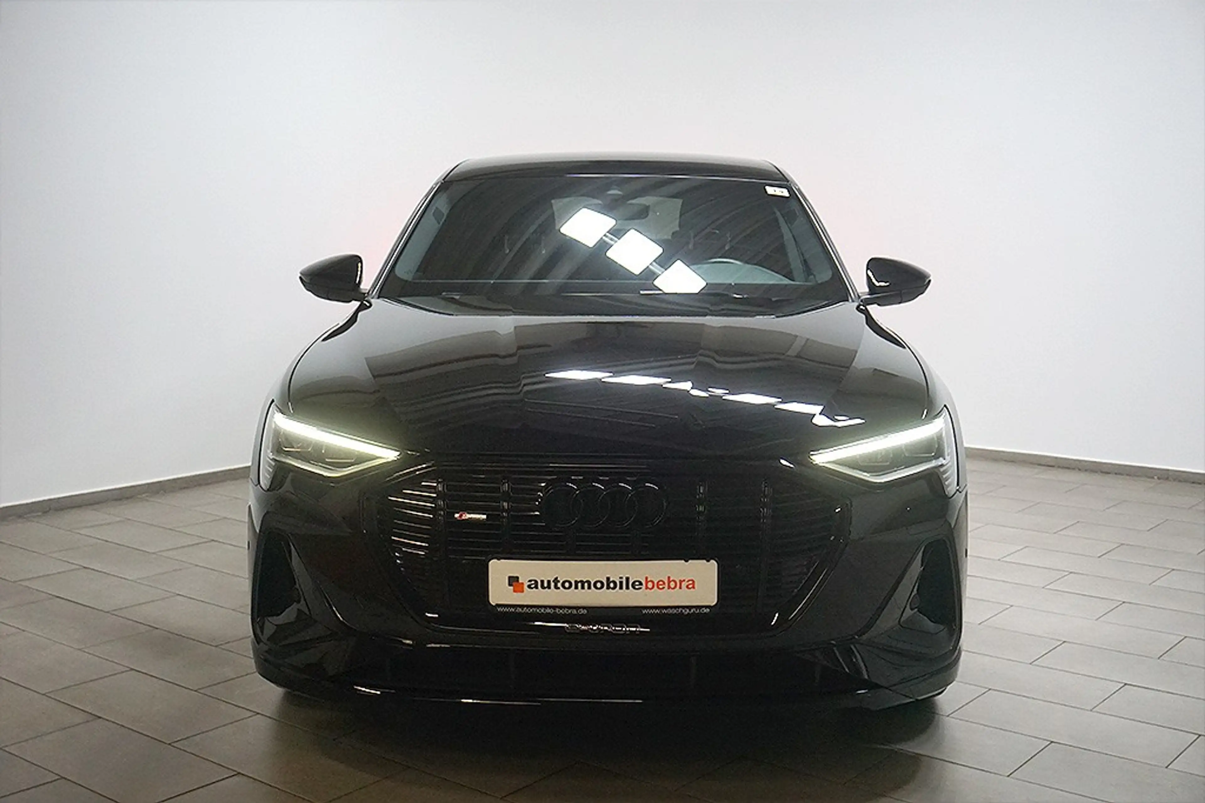 Audi e-tron 55 2xS-Line Quattro Virtual AHK Navi LED — photo 2