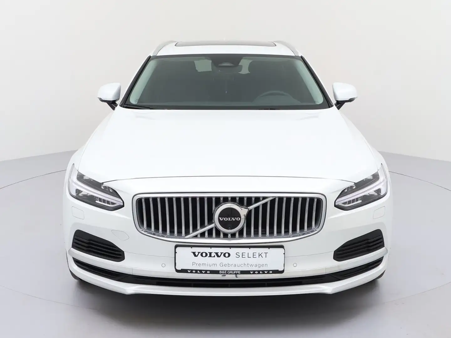 Volvo V90 Kombi T6 Plus Bright Recharge Plug-In Hybrid AWD Weiß - 2