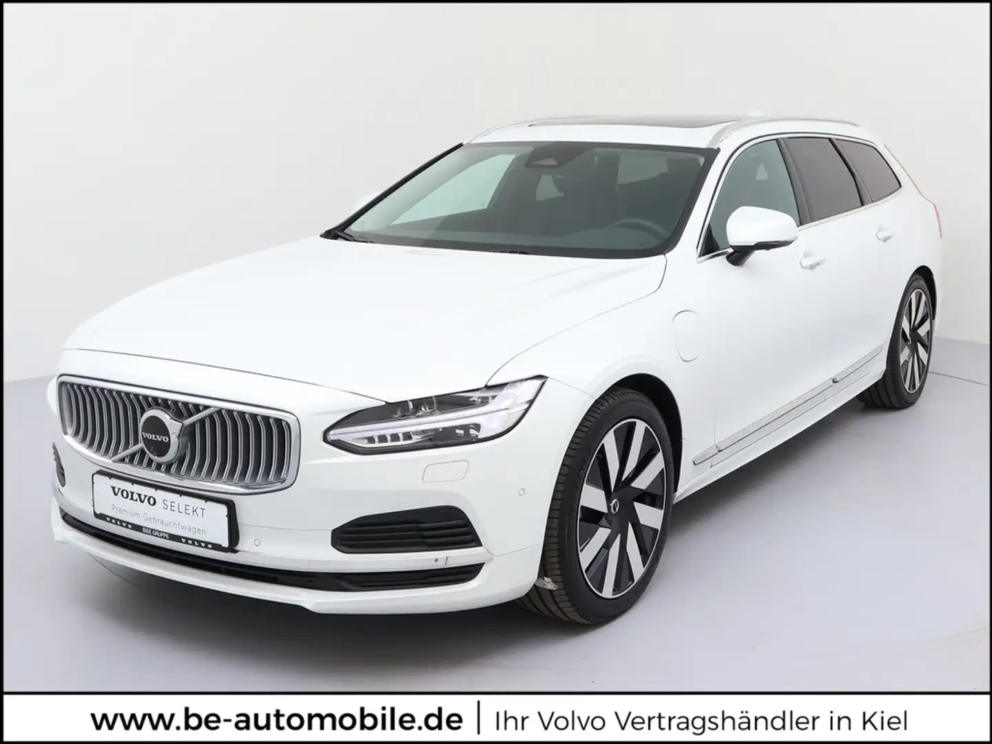Volvo V90 Kombi T6 Plus Bright Recharge Plug-In Hybrid AWD Weiß - 1