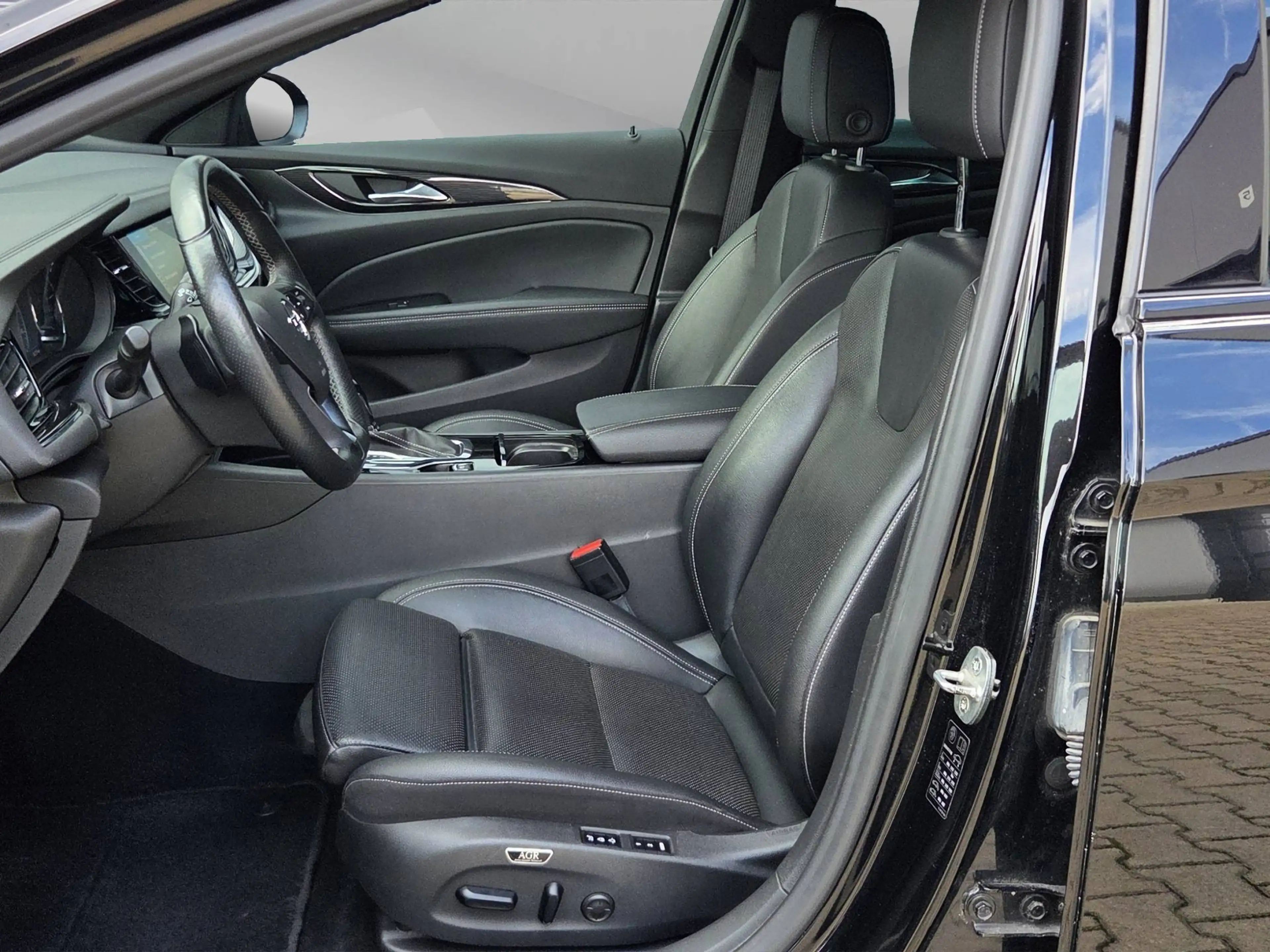 Opel Insignia Business Innovation — photo 10