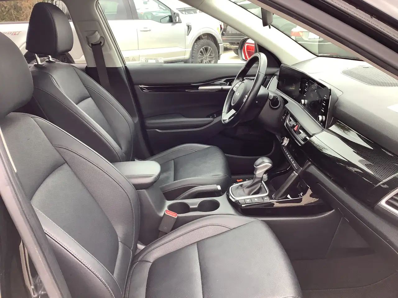 Kia Seltos снимка Kia Seltos