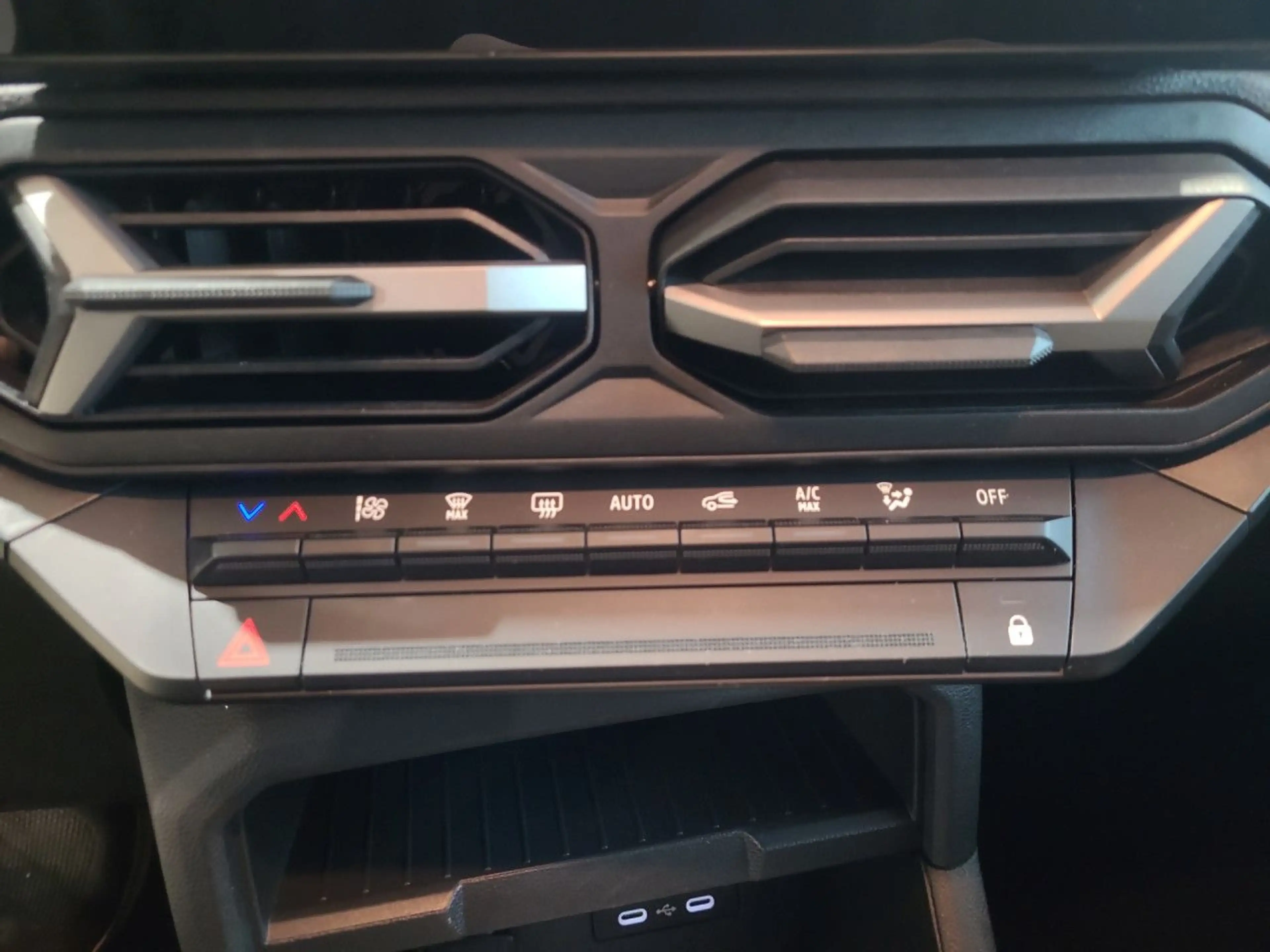 Dacia Sandero Stepway Expression Bluetooth Navi LED — photo 22