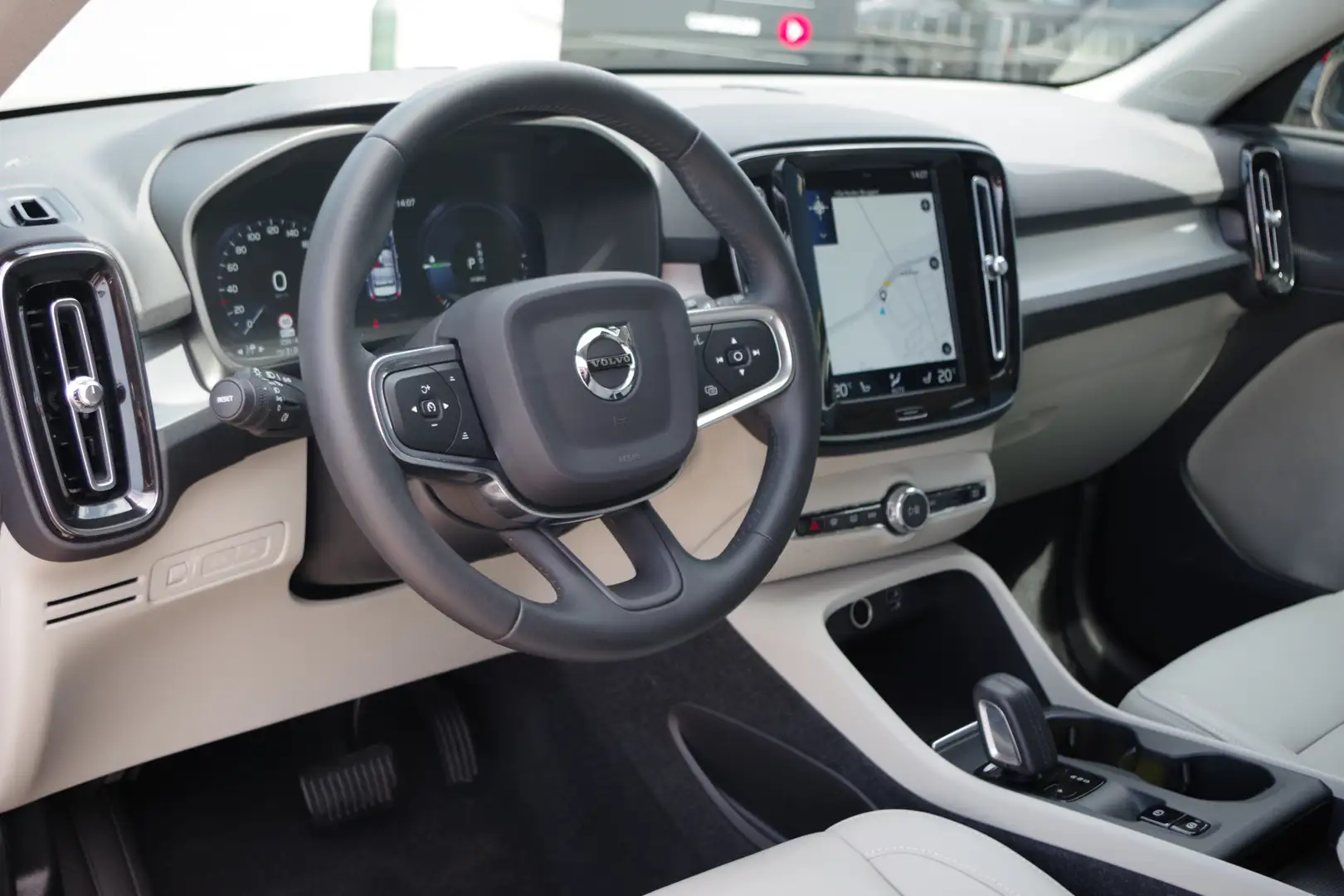 Volvo XC40 1.5 T5 263 PK Recharge Inscription Expression PHEV Blauw - 2