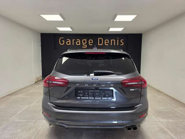Ford Focus — photo 7