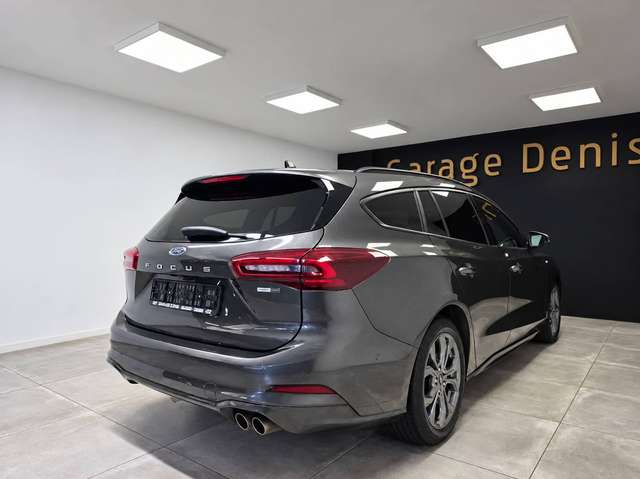 Ford Focus — photo 8