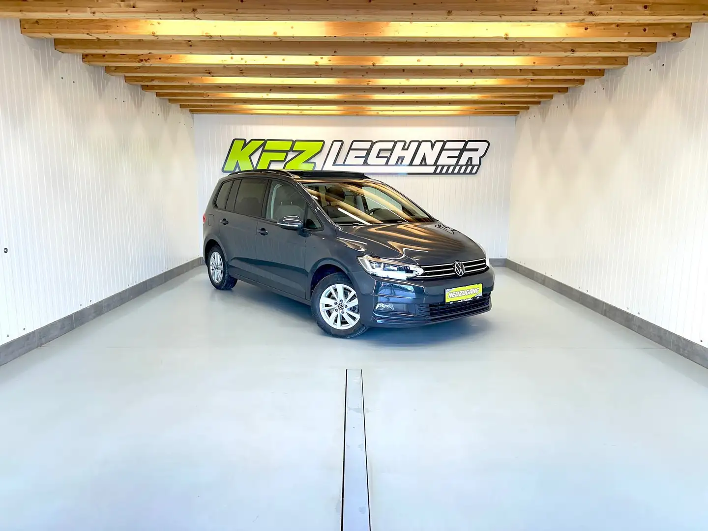 Volkswagen Touran 1.5 TSI DSG "LED*R-KAM*PANO*AHK*7SITZ" Grau - 1