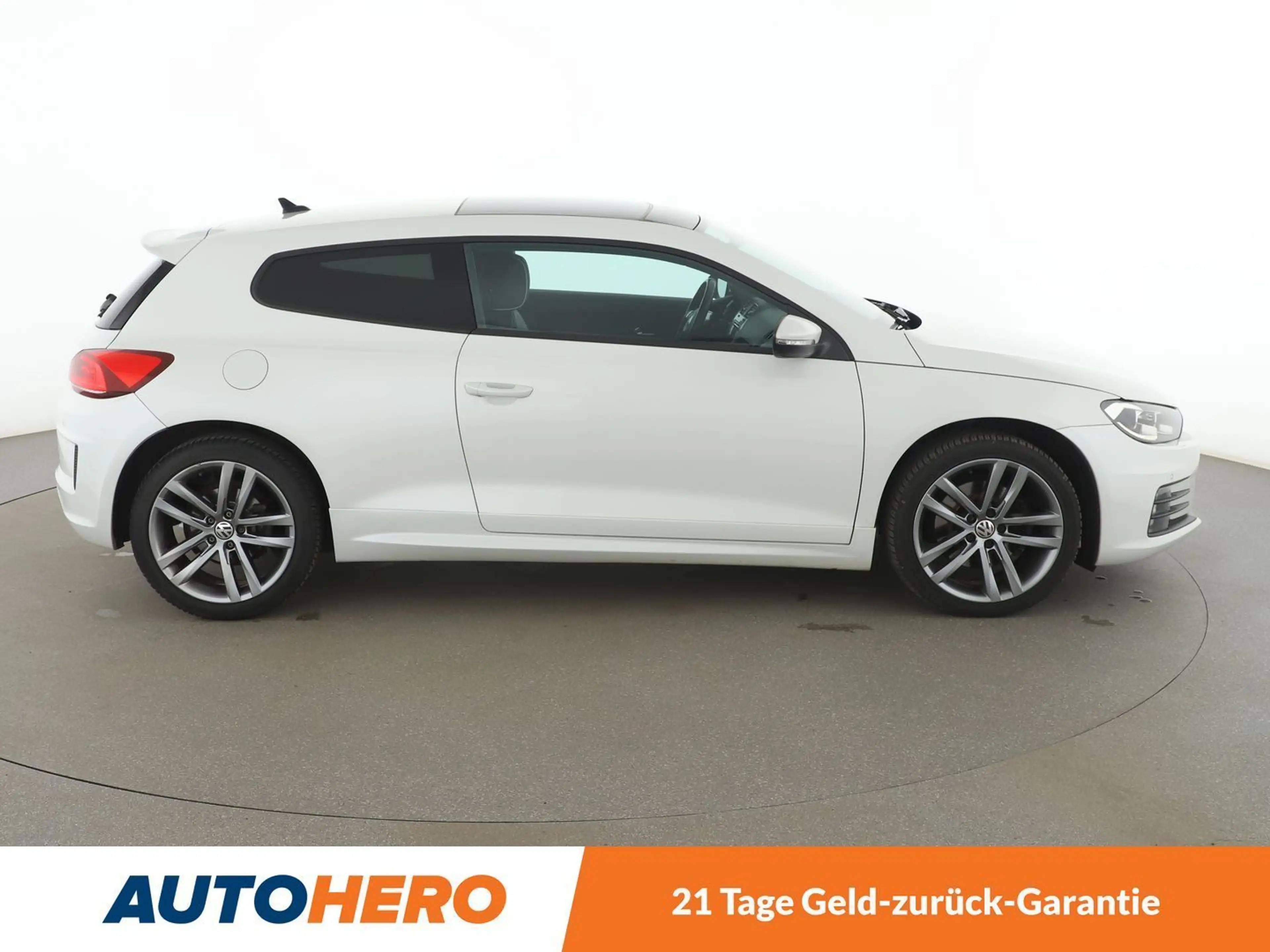 Volkswagen Scirocco 2.0 TSI BMT Aut.*NAVI*TEMPO*BI-XENON*CAM*PDC*SHZ* — photo 7