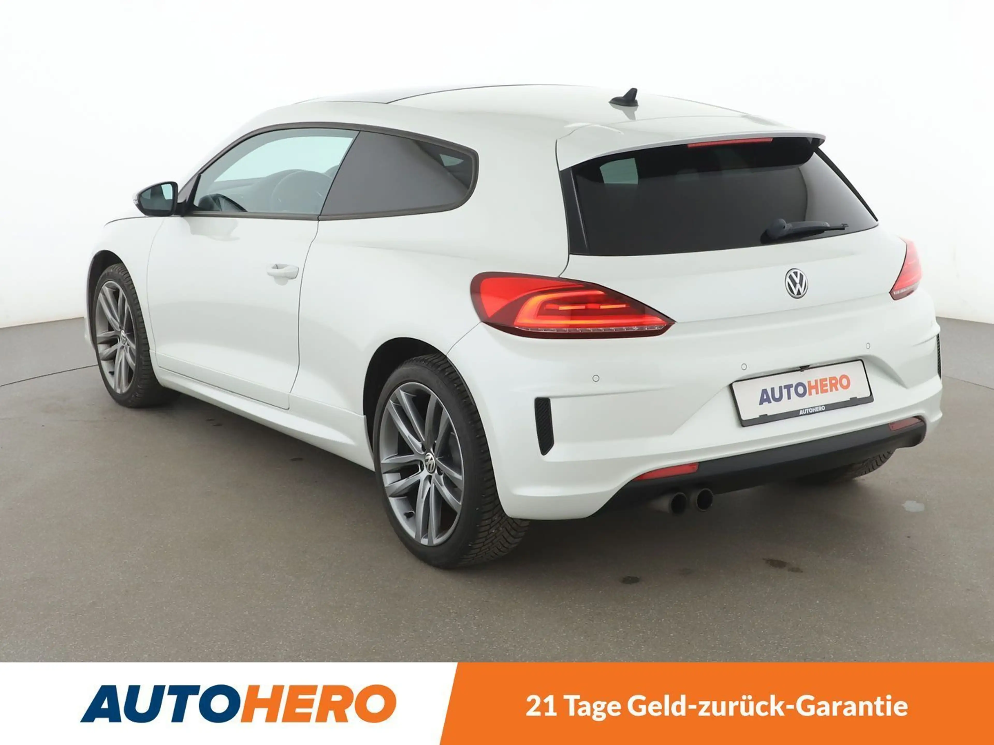 Volkswagen Scirocco 2.0 TSI BMT Aut.*NAVI*TEMPO*BI-XENON*CAM*PDC*SHZ* — photo 4
