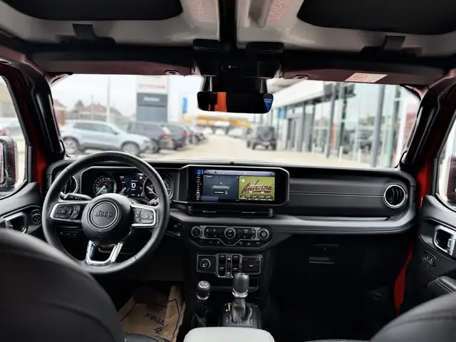 Jeep Wrangler Sahara PHEV 380 PS 4xe Ansicht 9