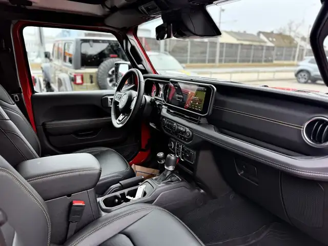 Jeep Wrangler Sahara PHEV 380 PS 4xe Ansicht 10