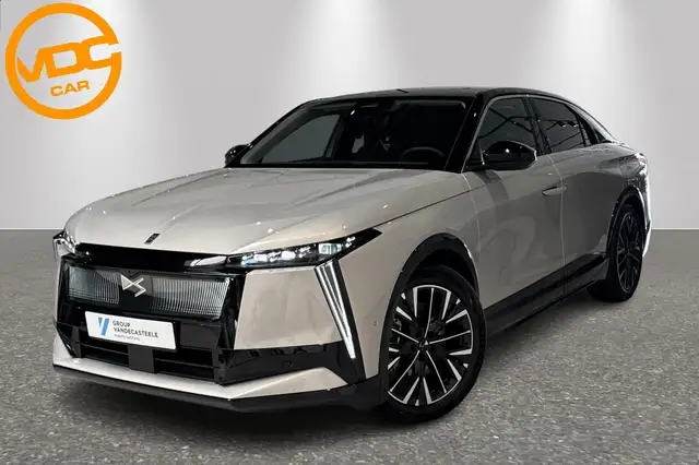 DS Automobiles N°8 ETOILE FWD 230