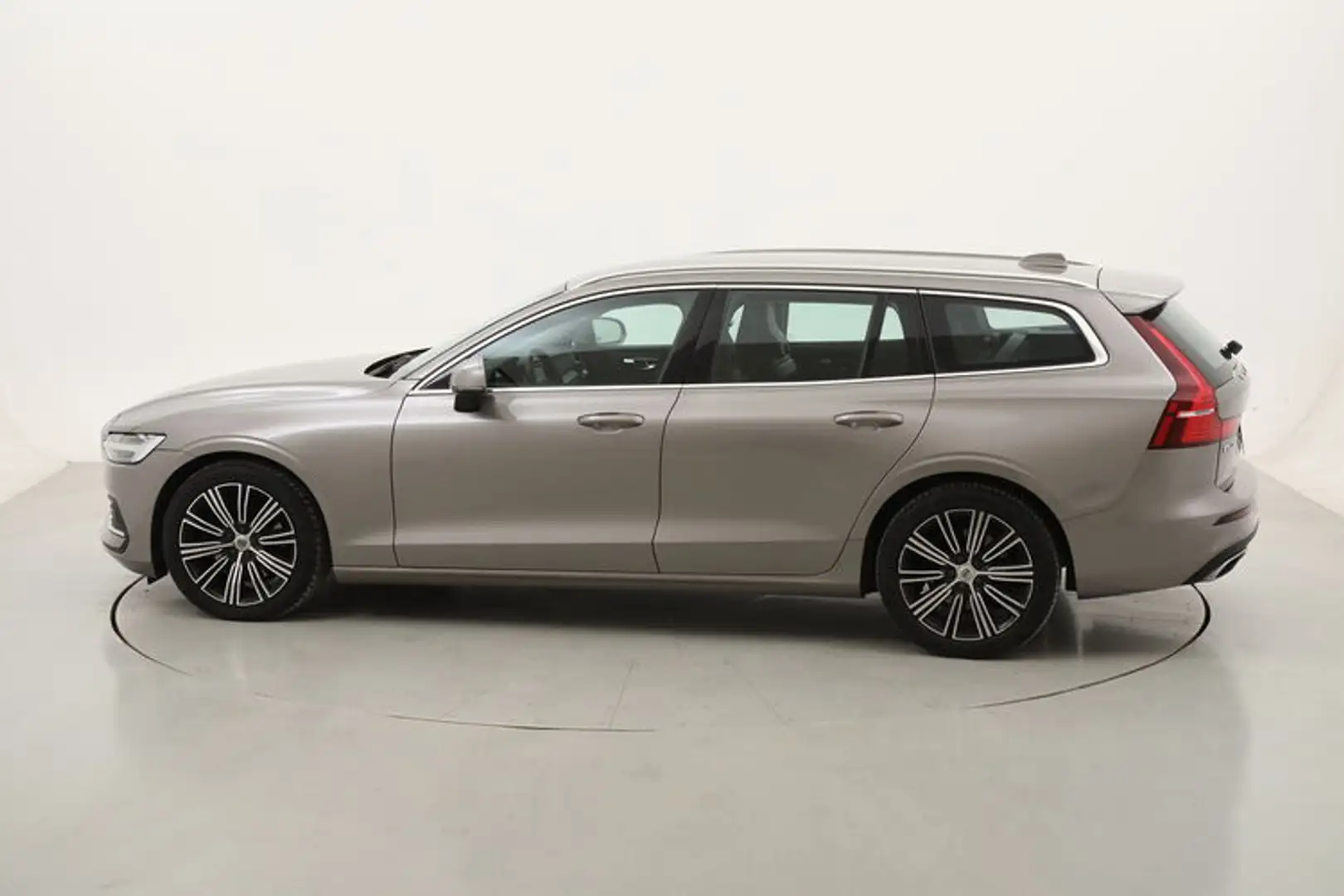 Volvo V60 D4 Inscription Geartronic 2.0 Diesel 190CV Grigio - 2