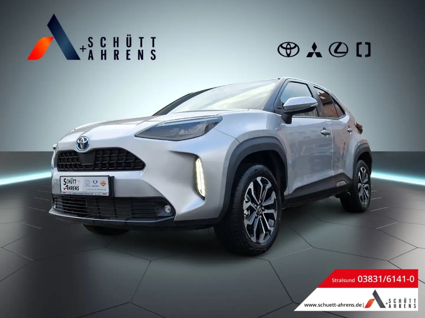 Toyota Yaris Cross Team D 1.5 Hybrid LED SHZ Keyless Freisprech DAB Silber - 1