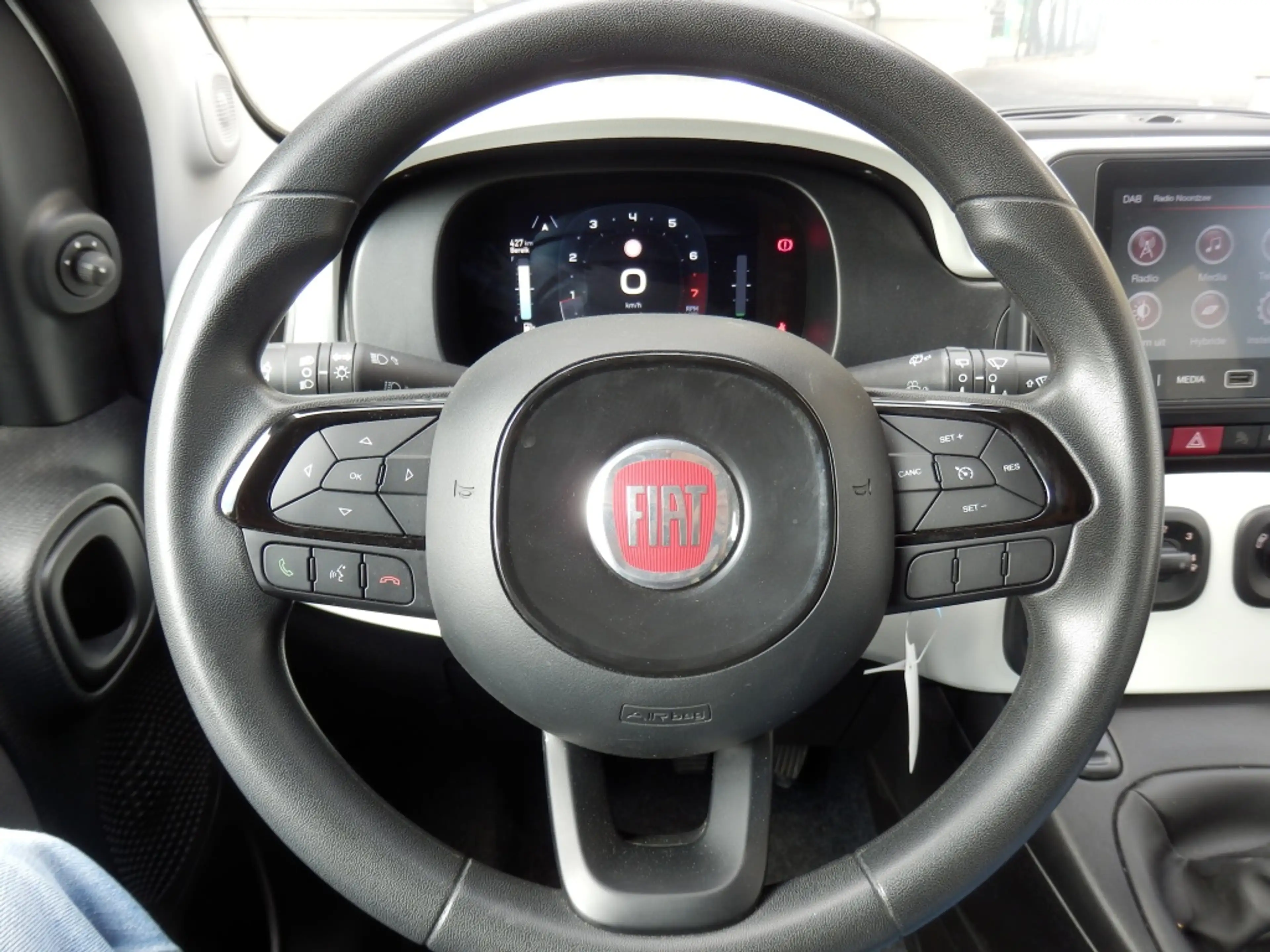 Fiat Panda 1.0 Hybrid Cross — photo 11