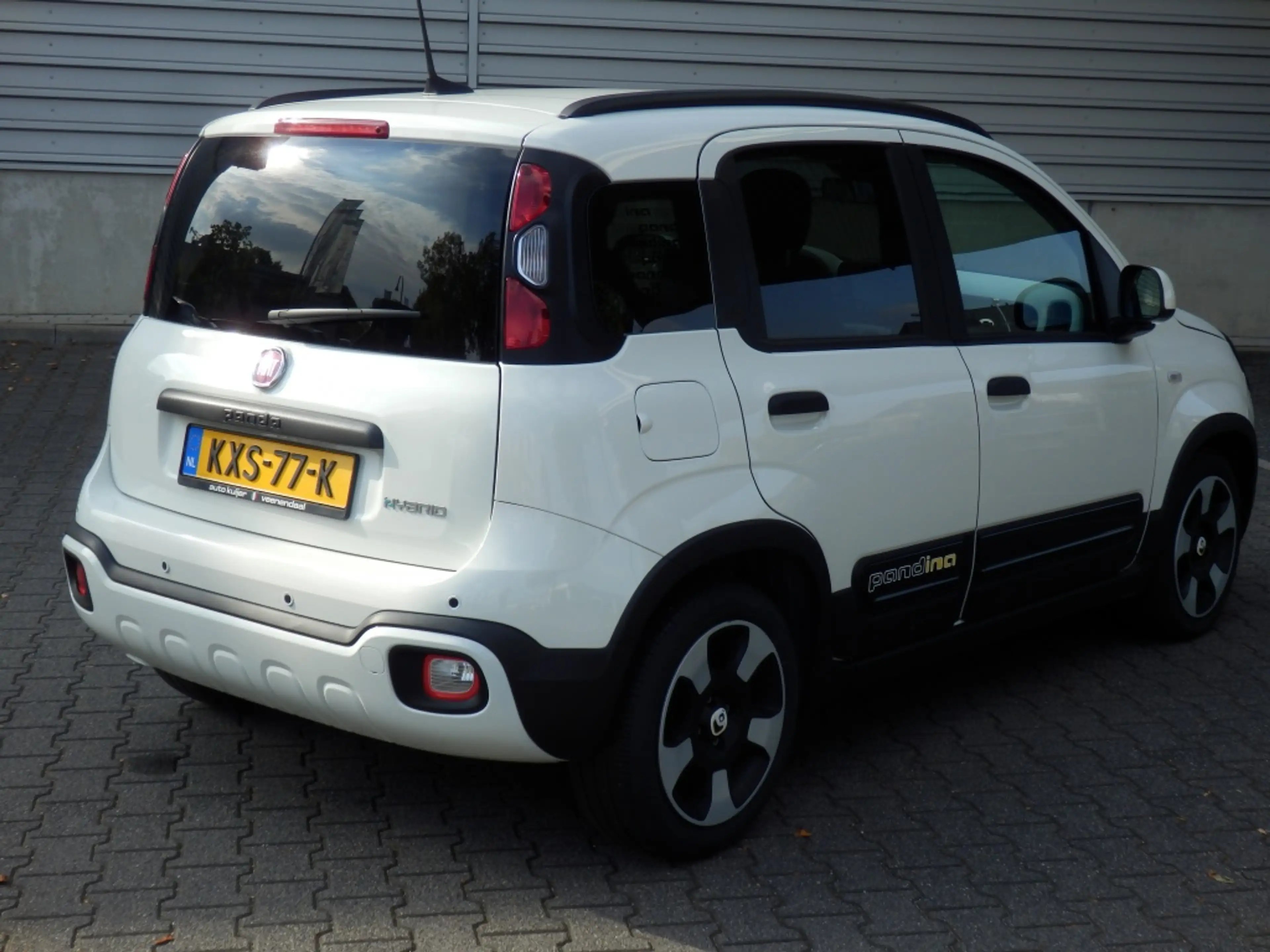 Fiat Panda 1.0 Hybrid Cross — photo 3