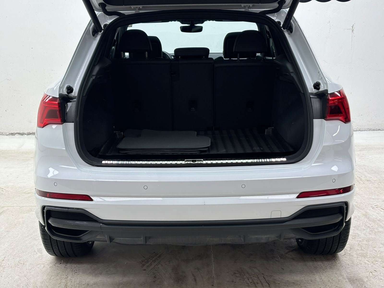 2024 Audi Q3 Technik | 360 Camera | Navigation | Sunroof thumb 7