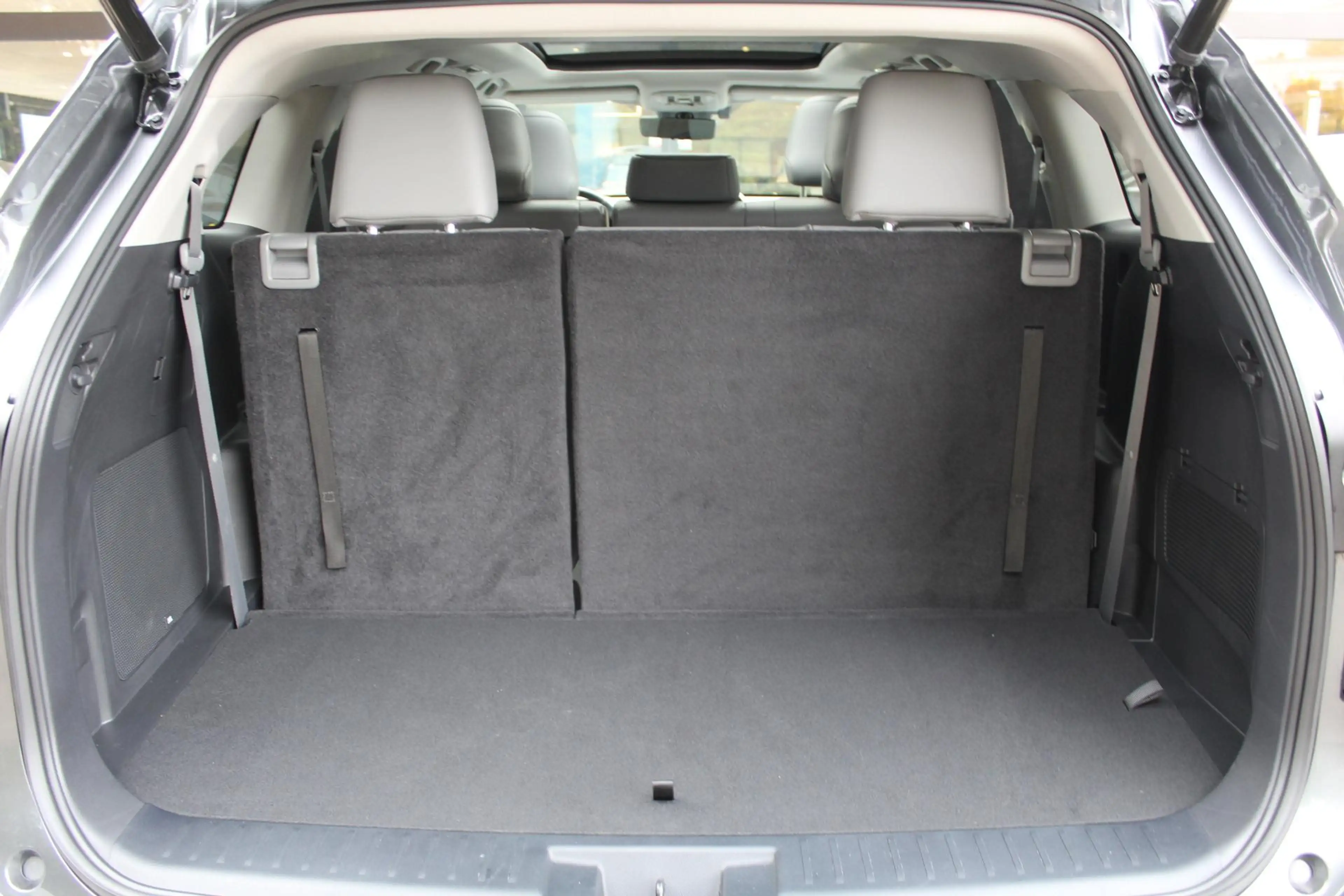 Toyota Highlander 2.5 AWD Hybrid Premium 7-pers. | Rijklaar | Pano | — photo 12
