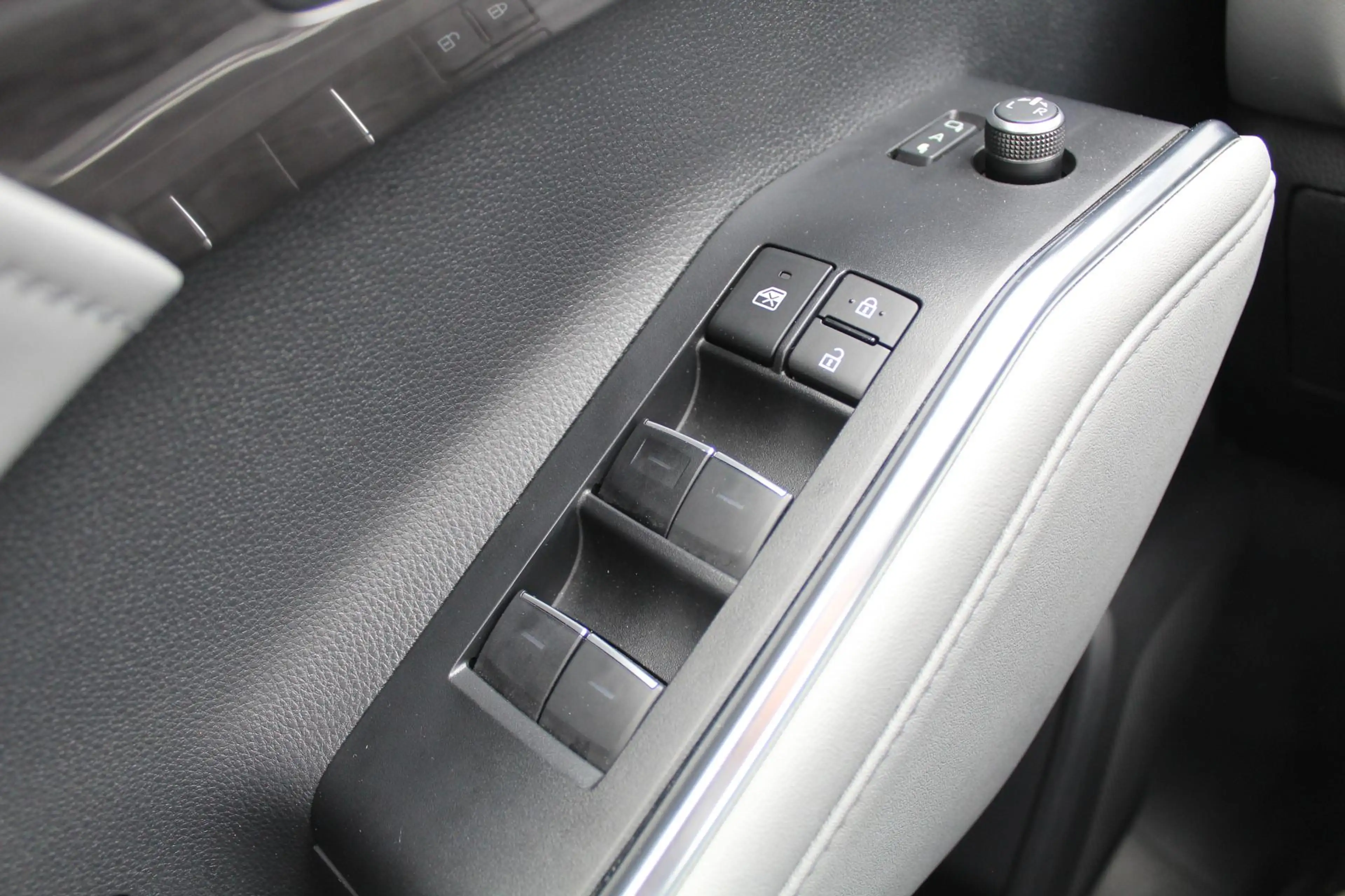 Toyota Highlander 2.5 AWD Hybrid Premium 7-pers. | Rijklaar | Pano | — photo 31