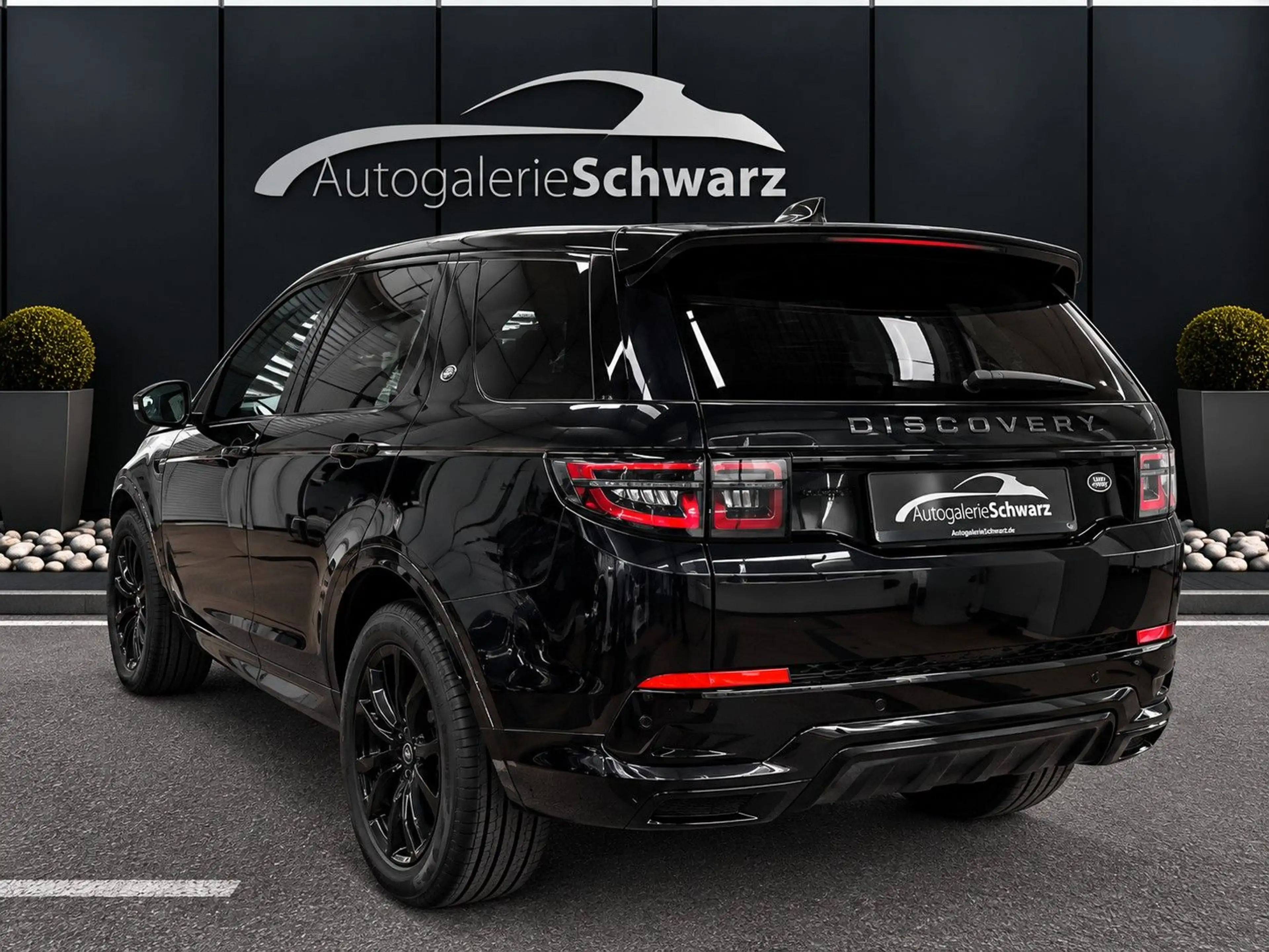Land Rover Discovery Sport R-Dynamic SE ALL-BLACK 360°PANO — photo 6