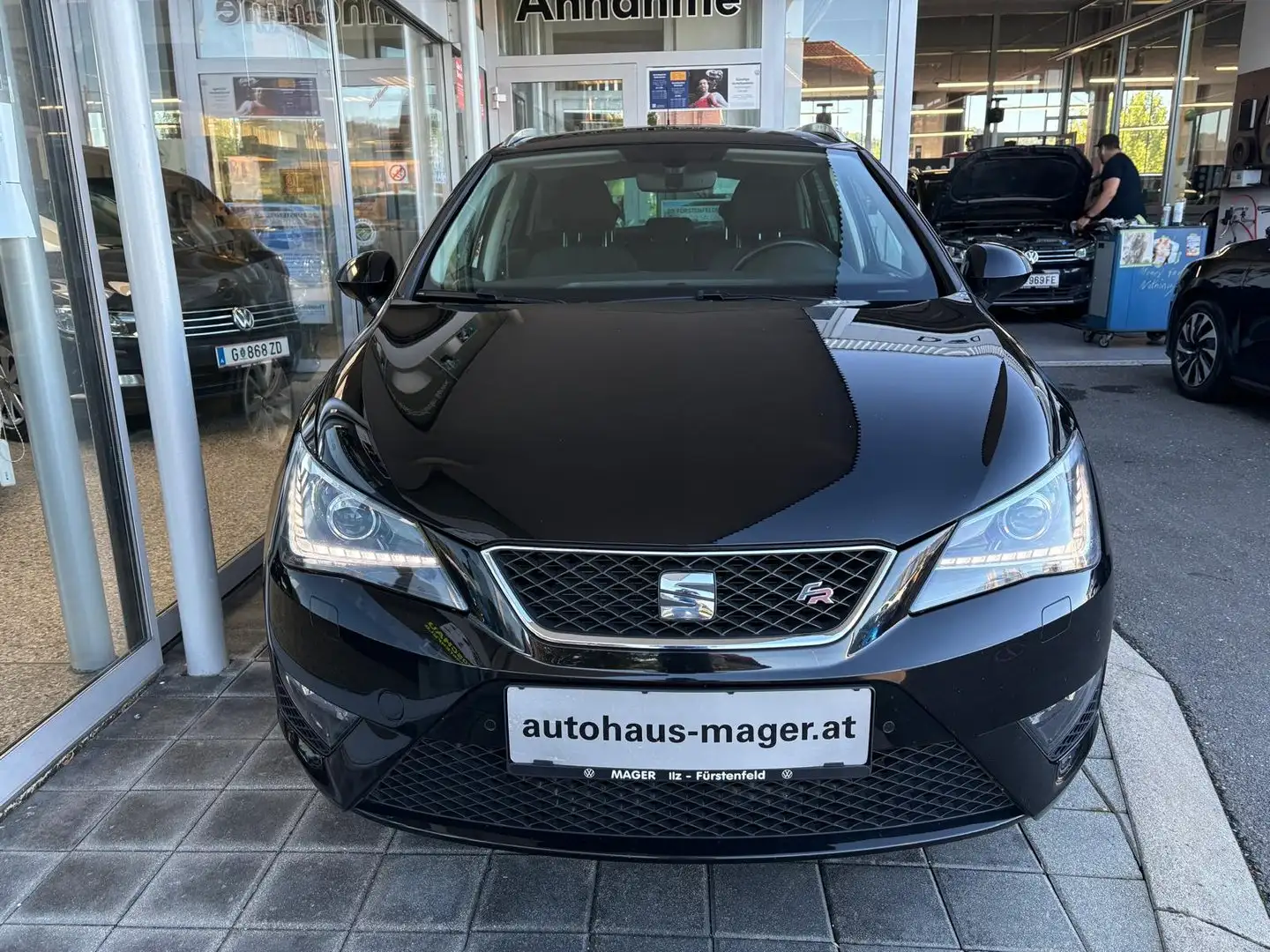 SEAT Ibiza Kombi FR TSI Schwarz - 2