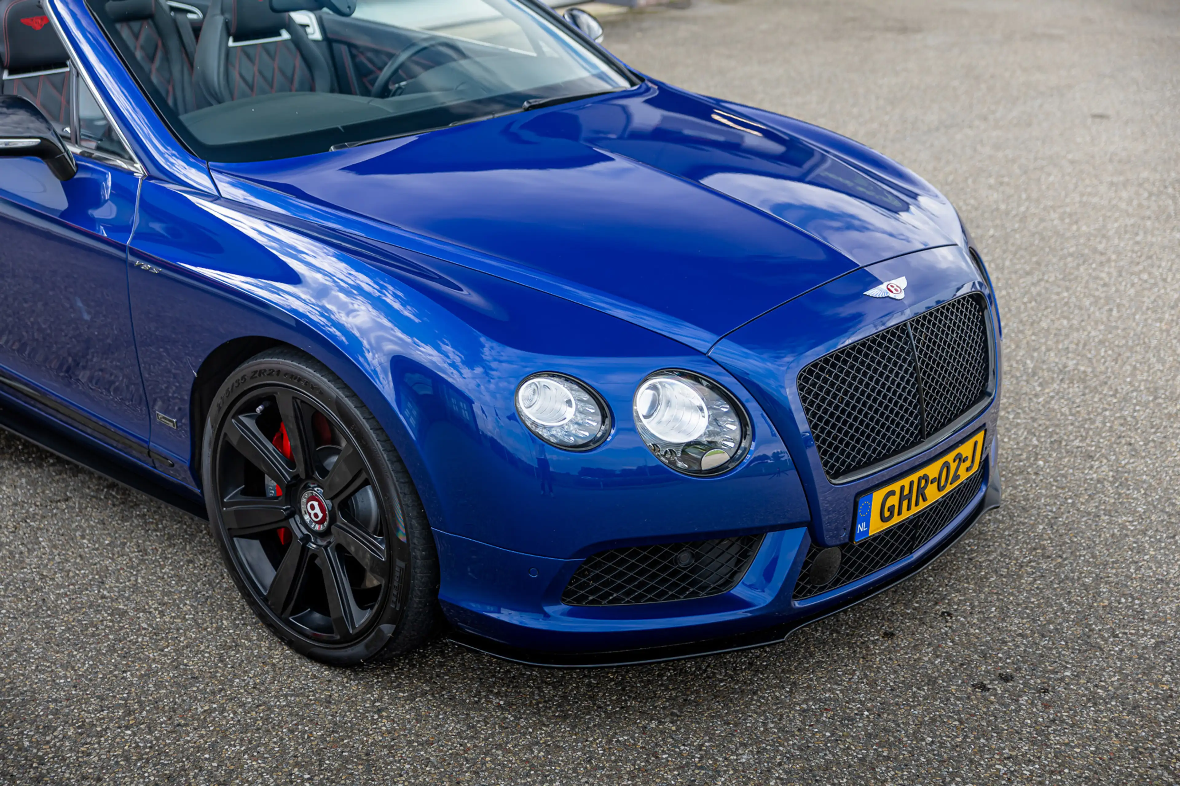 Bentley Continental GTC 4.0 V8S Concours Series by Mulliner / Camera / Sto — photo 10