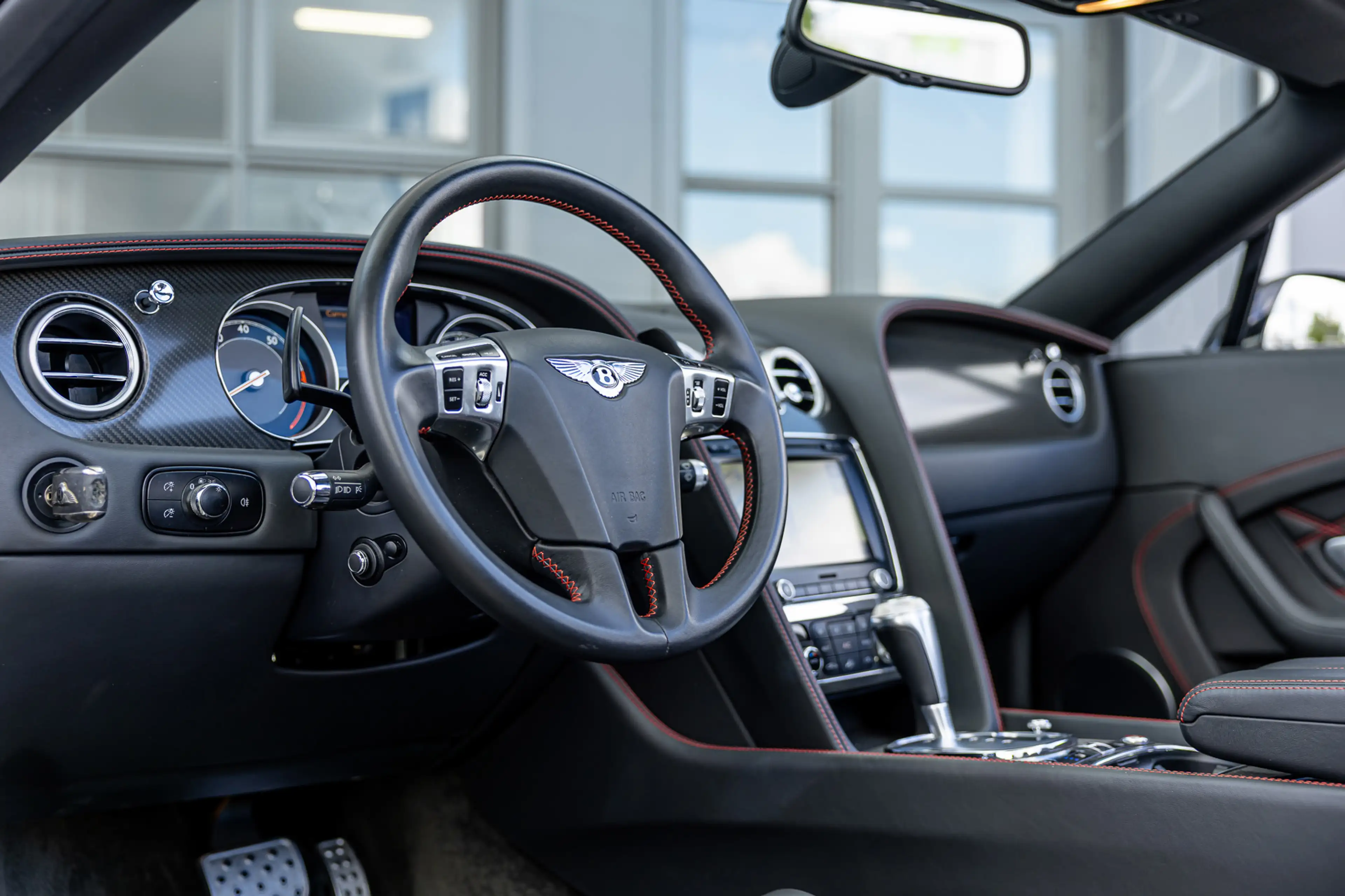 Bentley Continental GTC 4.0 V8S Concours Series by Mulliner / Camera / Sto — photo 31