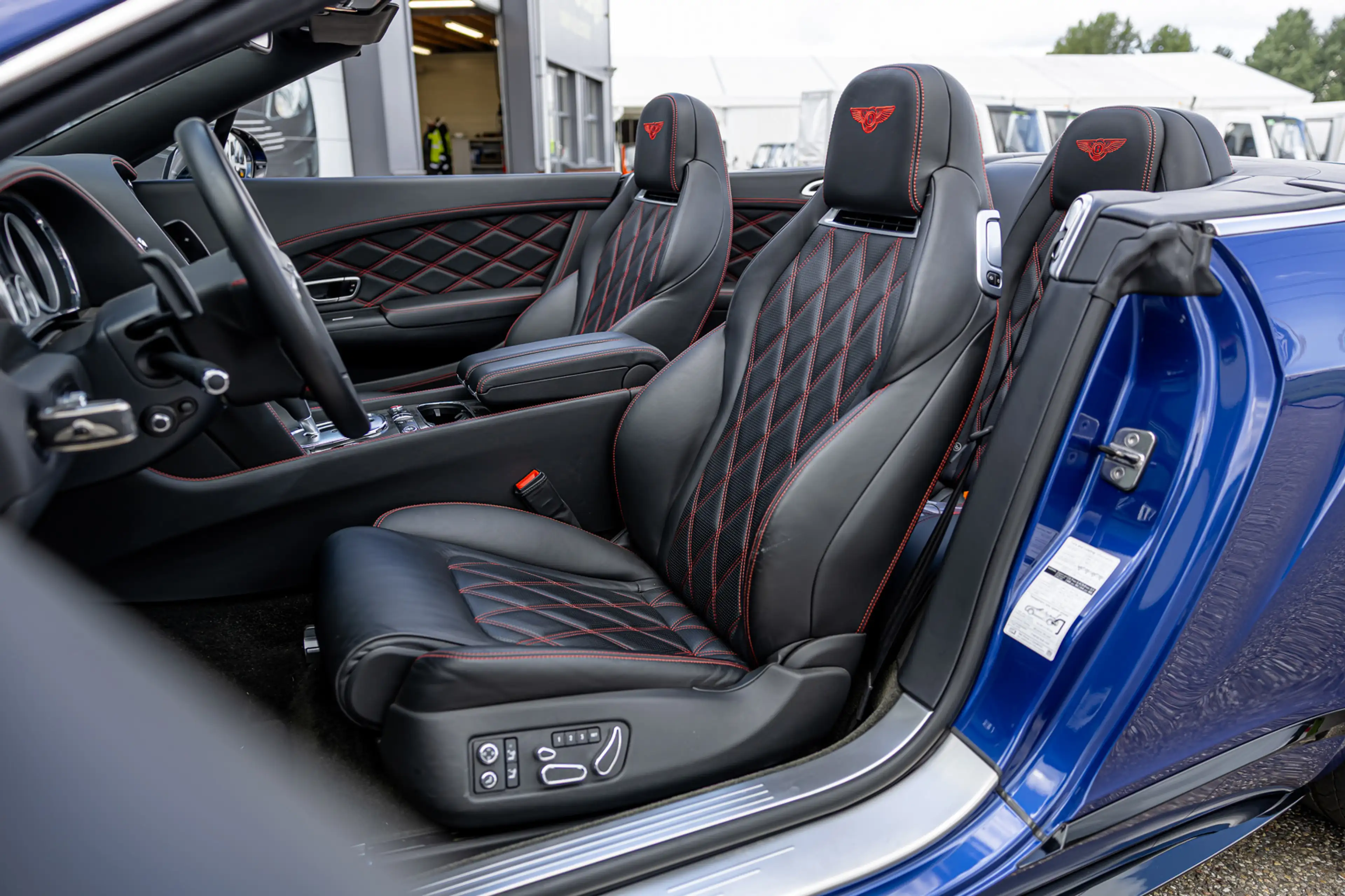 Bentley Continental GTC 4.0 V8S Concours Series by Mulliner / Camera / Sto — photo 5