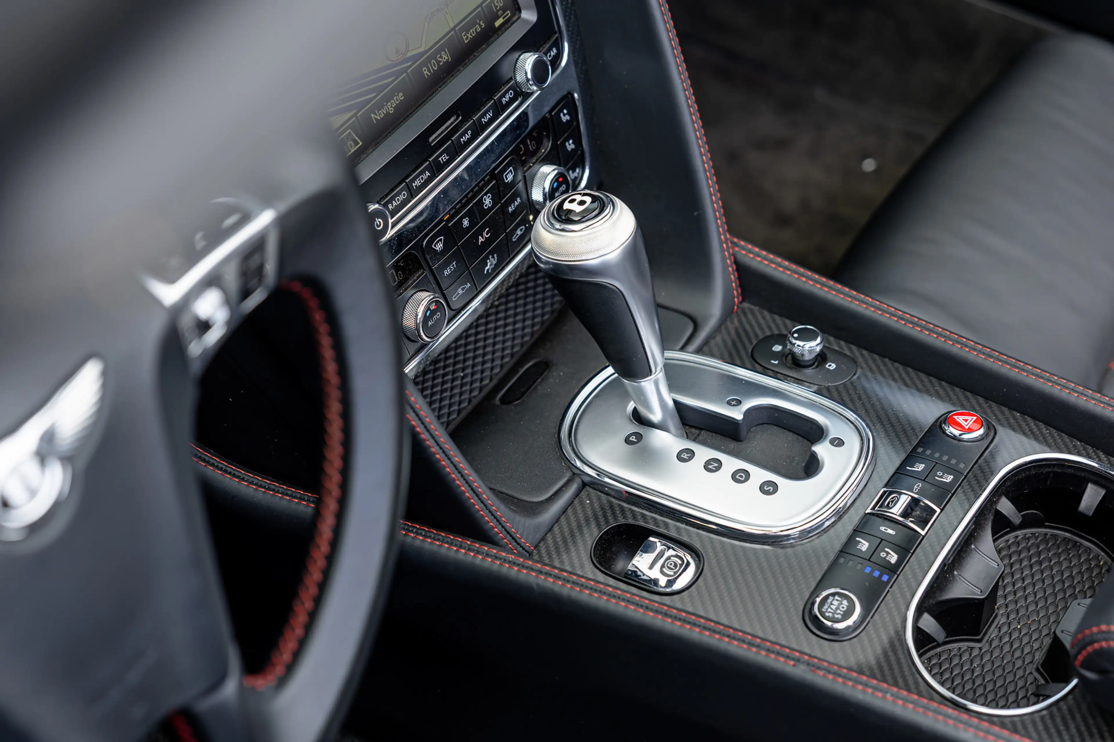 Bentley Continental GTC 4.0 V8S Concours Series by Mulliner / Camera / Sto — photo 17