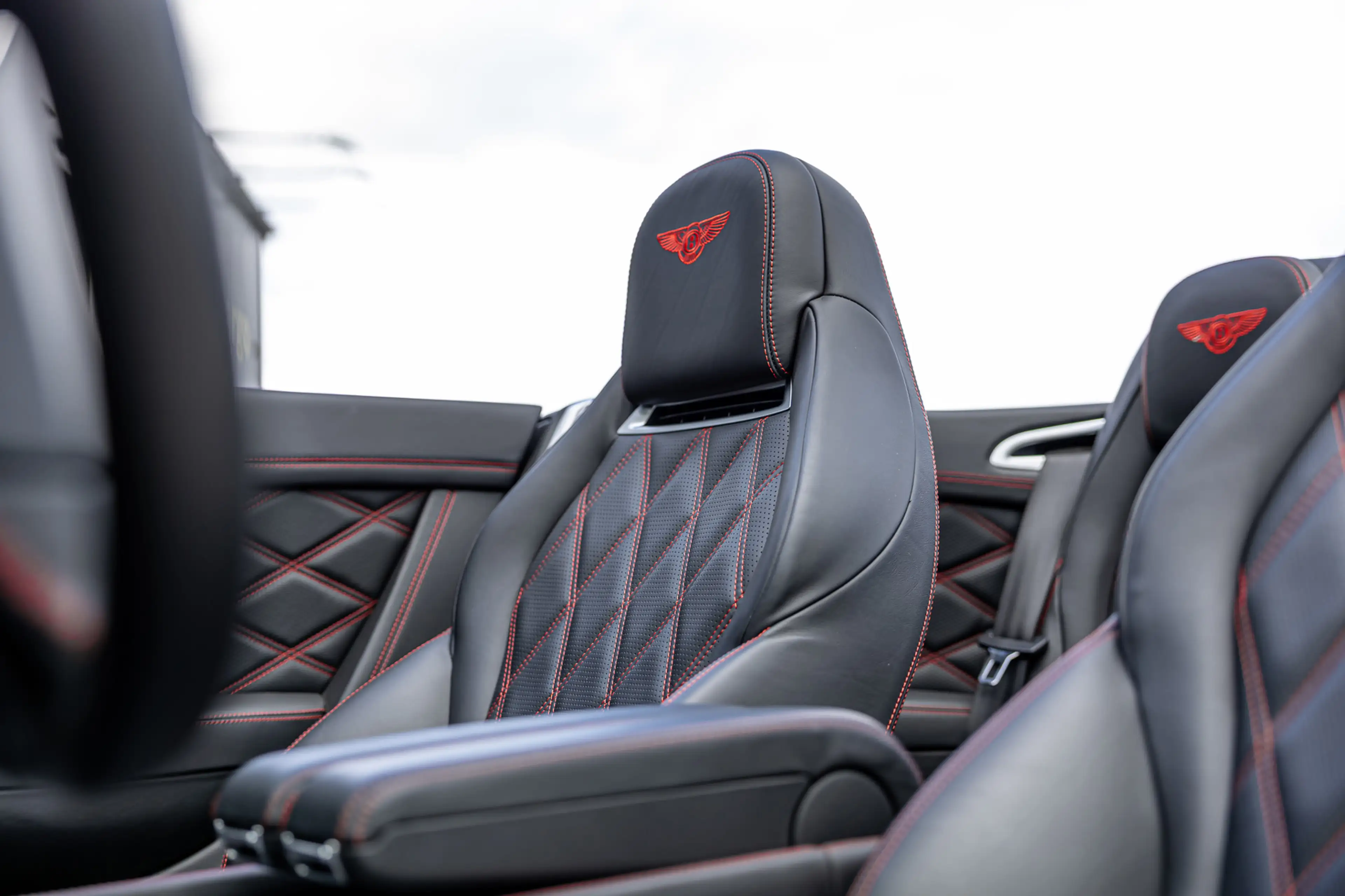 Bentley Continental GTC 4.0 V8S Concours Series by Mulliner / Camera / Sto — photo 35