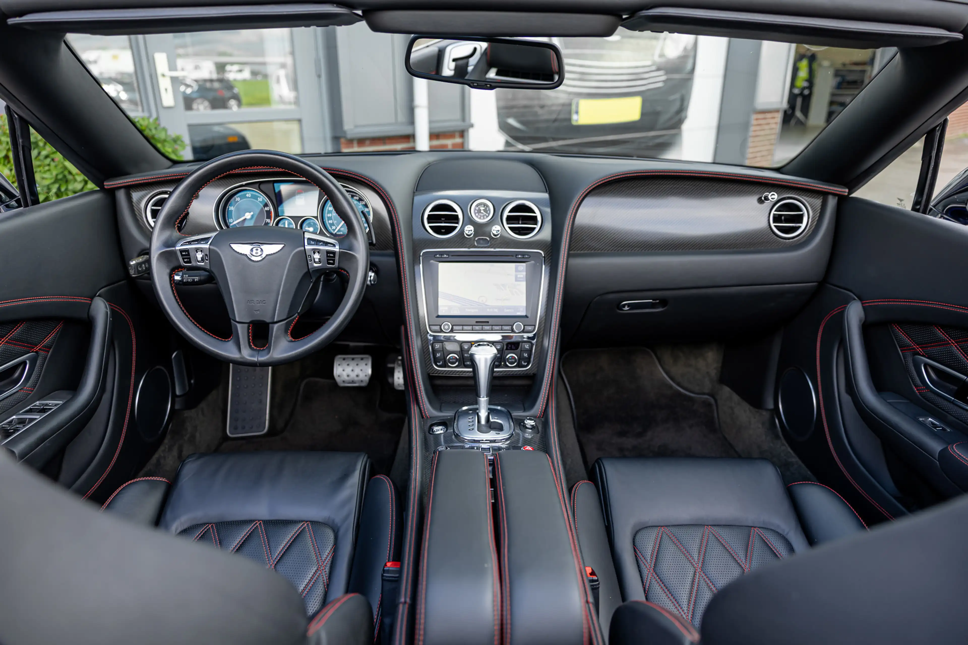 Bentley Continental GTC 4.0 V8S Concours Series by Mulliner / Camera / Sto — photo 32