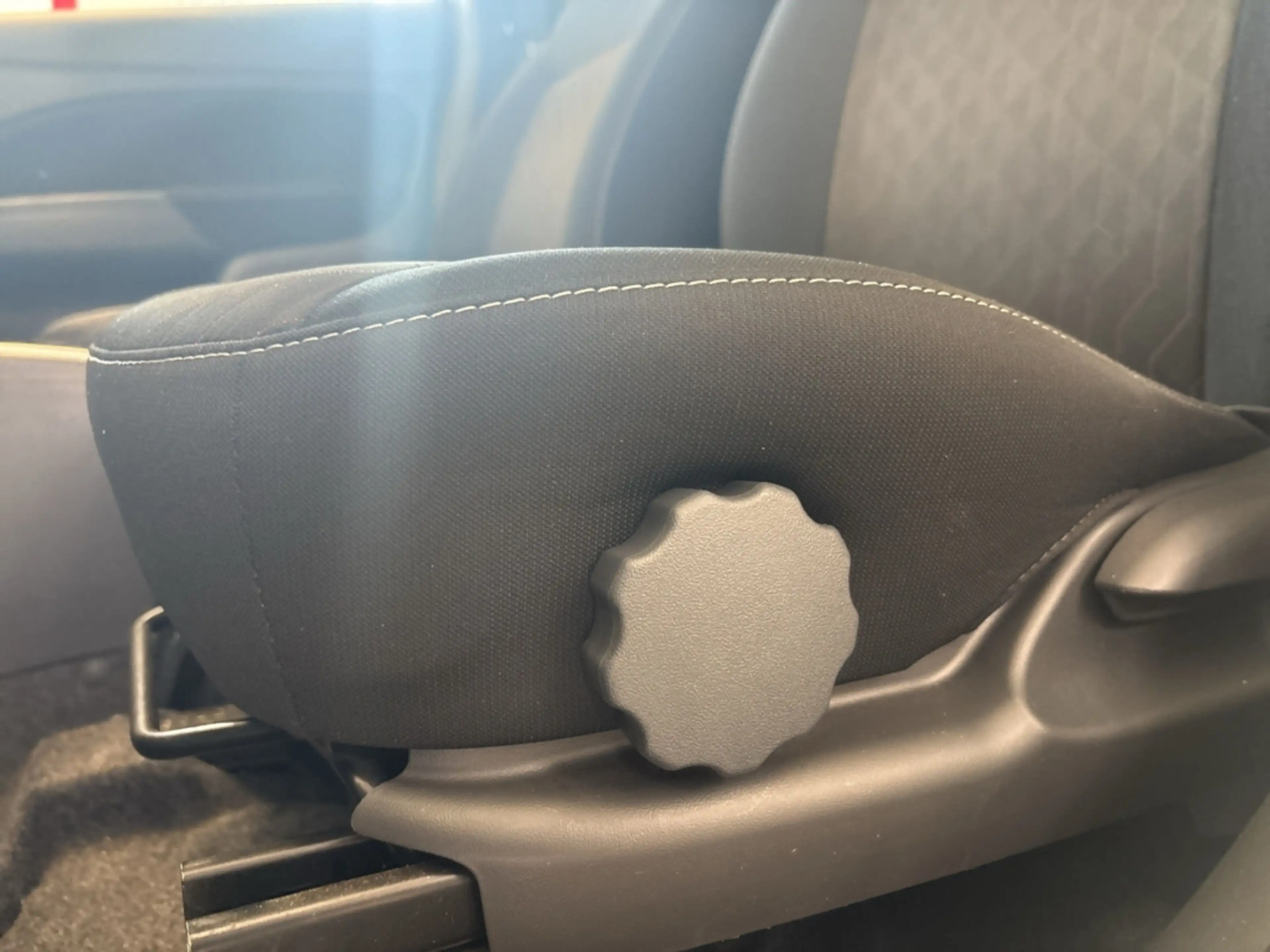 Mitsubishi Space Star 1.2 Select+ Tempomat Klima — photo 9