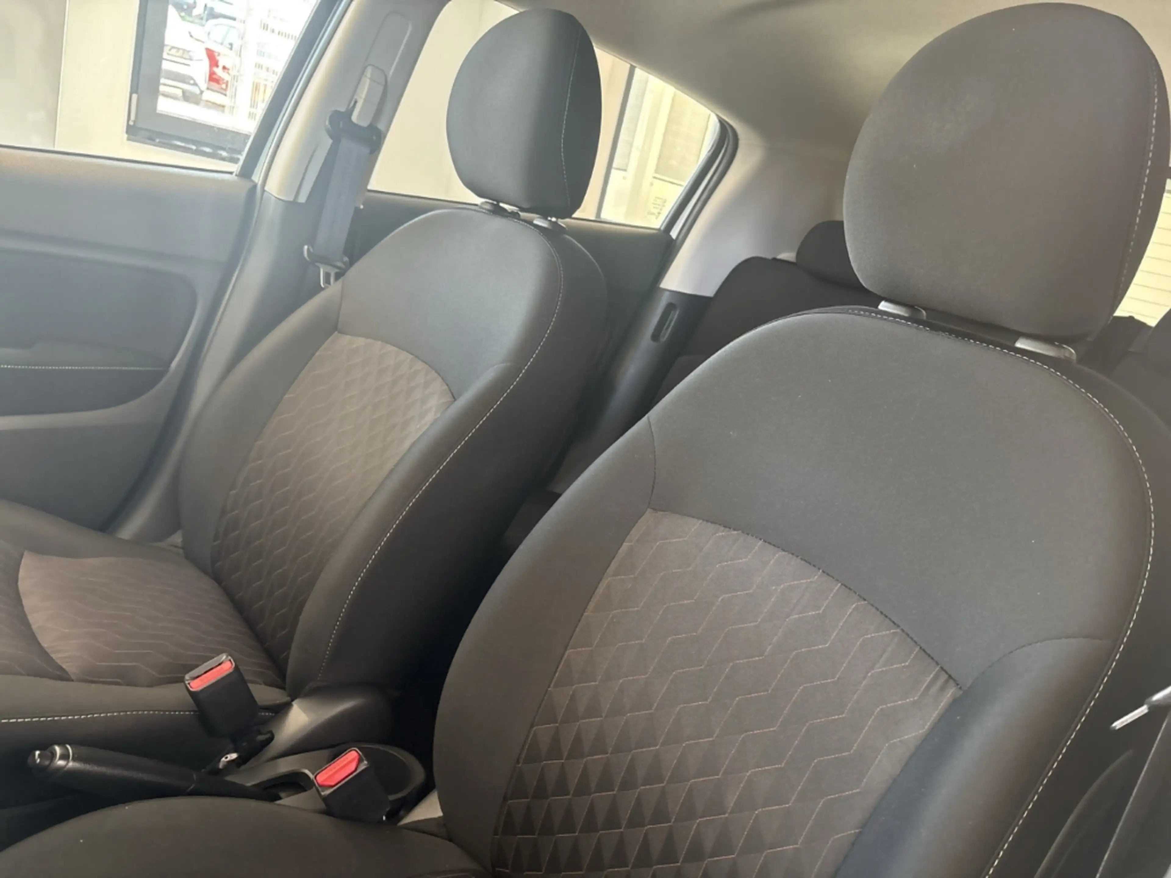 Mitsubishi Space Star 1.2 Select+ Tempomat Klima — photo 10