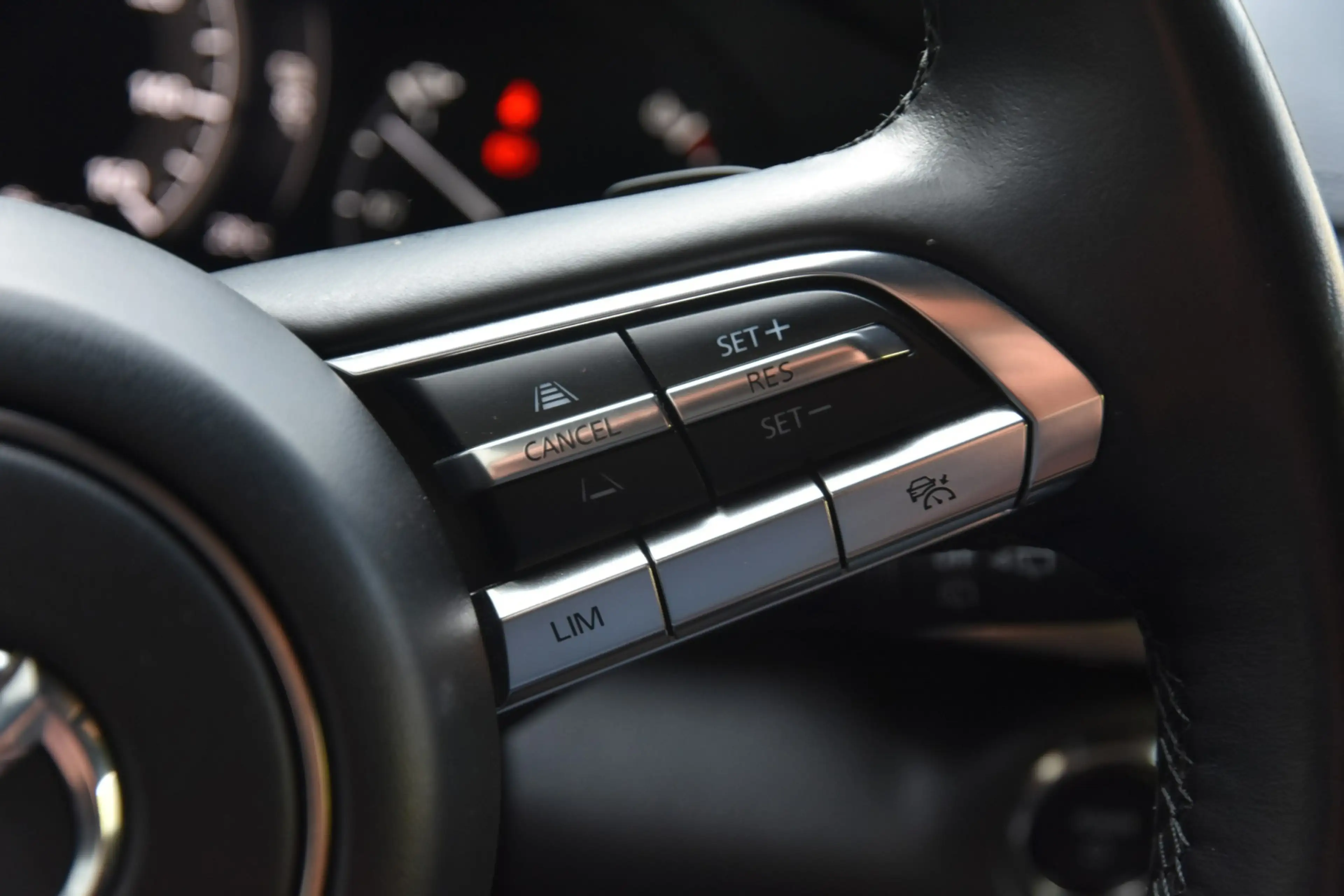 Mazda MX-30 e-SkyActiv 145 Comfort 36 kWh SOH 59.56% — photo 14