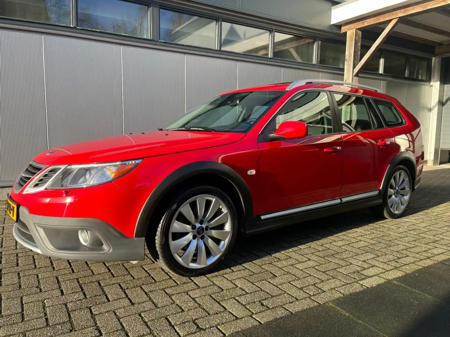Saab 9-3 9-3 X  4x4 20 ltr automaat in ROOD Rojo - 1