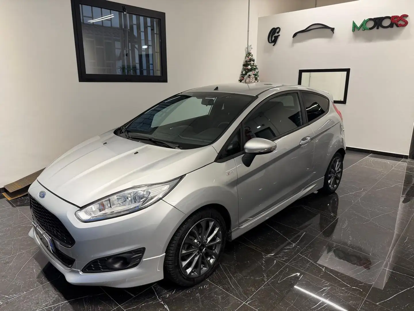 Ford Fiesta 3p 1.5 tdci ST-line 75cv NEOPATENTATO Argento - 1