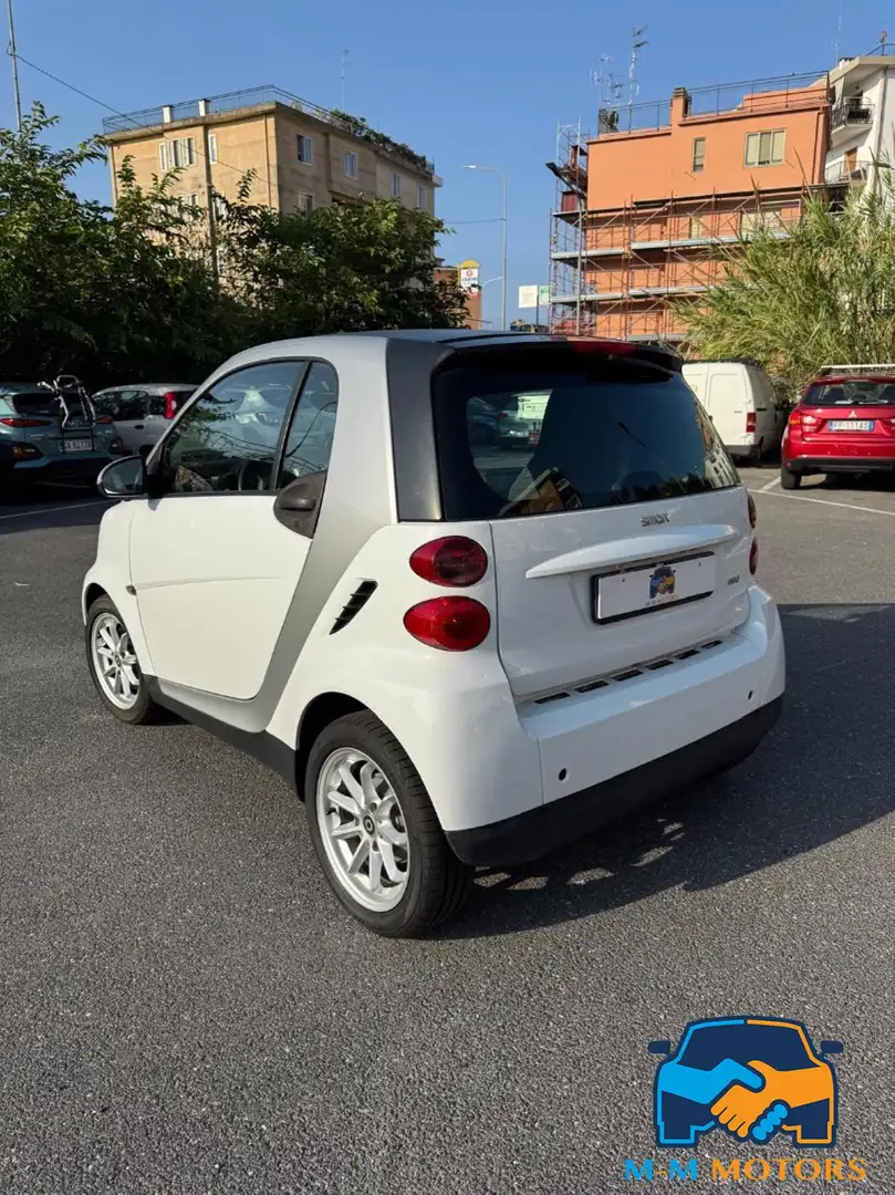 smart forTwo 1000 52 kW MHD coupé passion bijela - 2