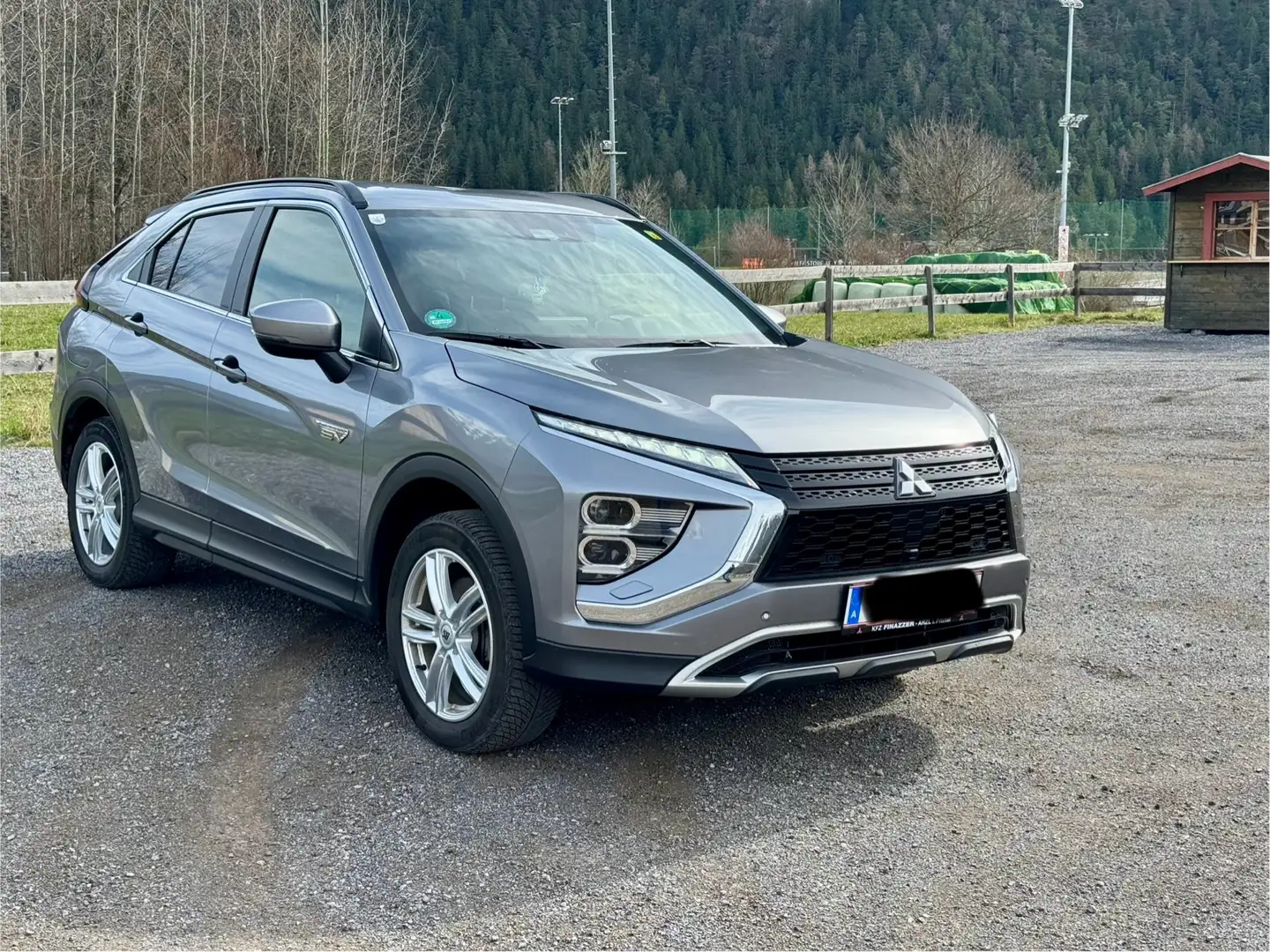 Mitsubishi Eclipse Cross 2,4 PHEV 4WD Intense+ CVT Aut. Silber - 1