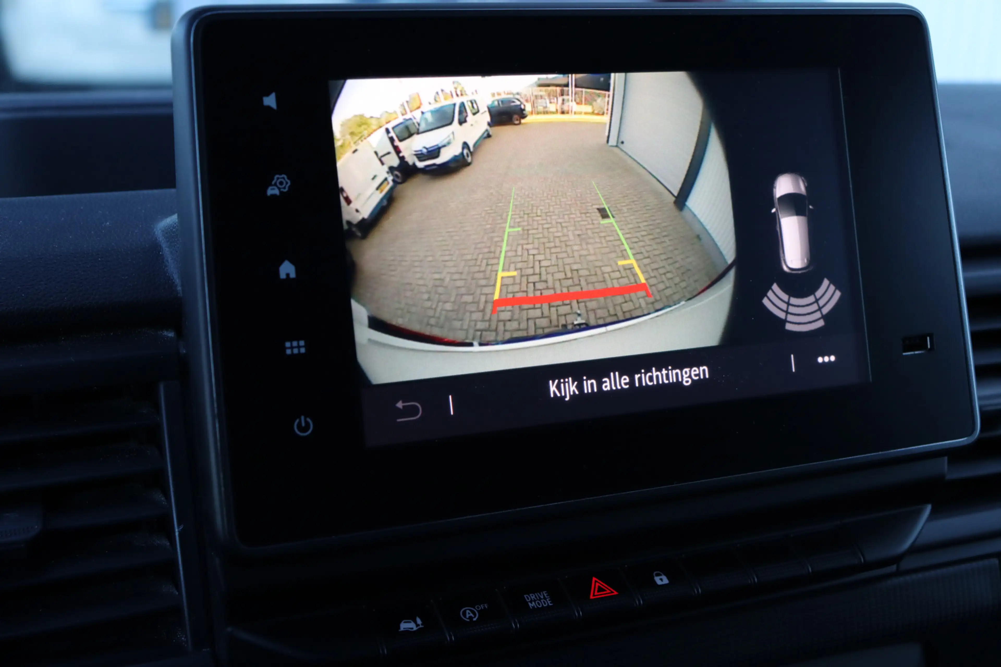 Renault Trafic 2.0 Blue dCi 150 EDC T30 L2H1 Advance | Trekhaak | — photo 13