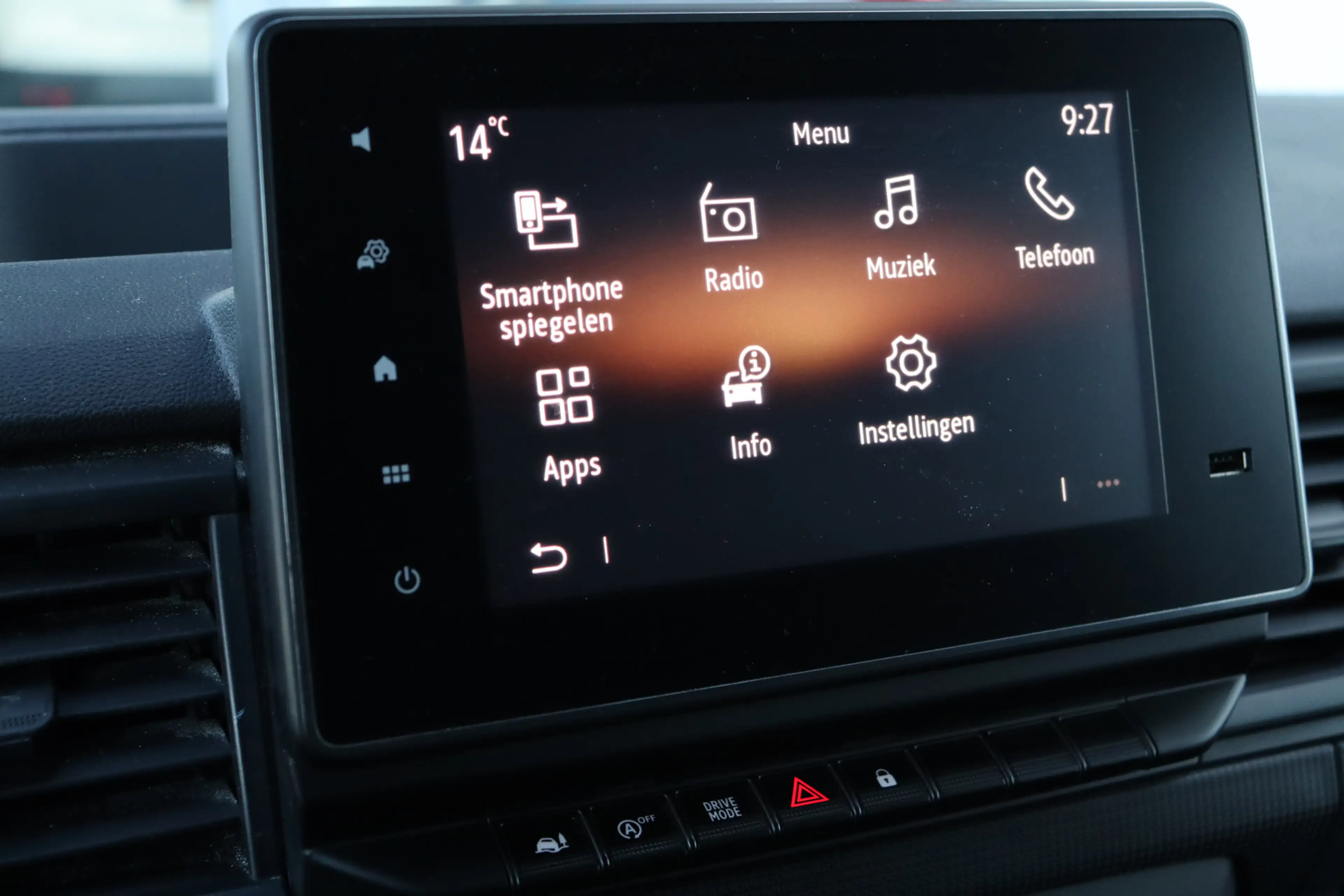 Renault Trafic 2.0 Blue dCi 150 EDC T30 L2H1 Advance | Trekhaak | — photo 11